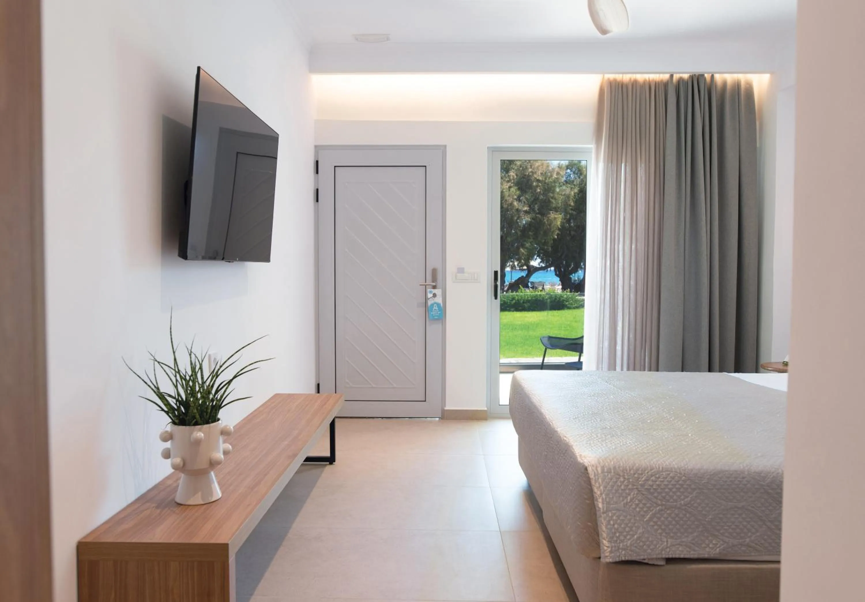 Bed in Atlantis Hotel