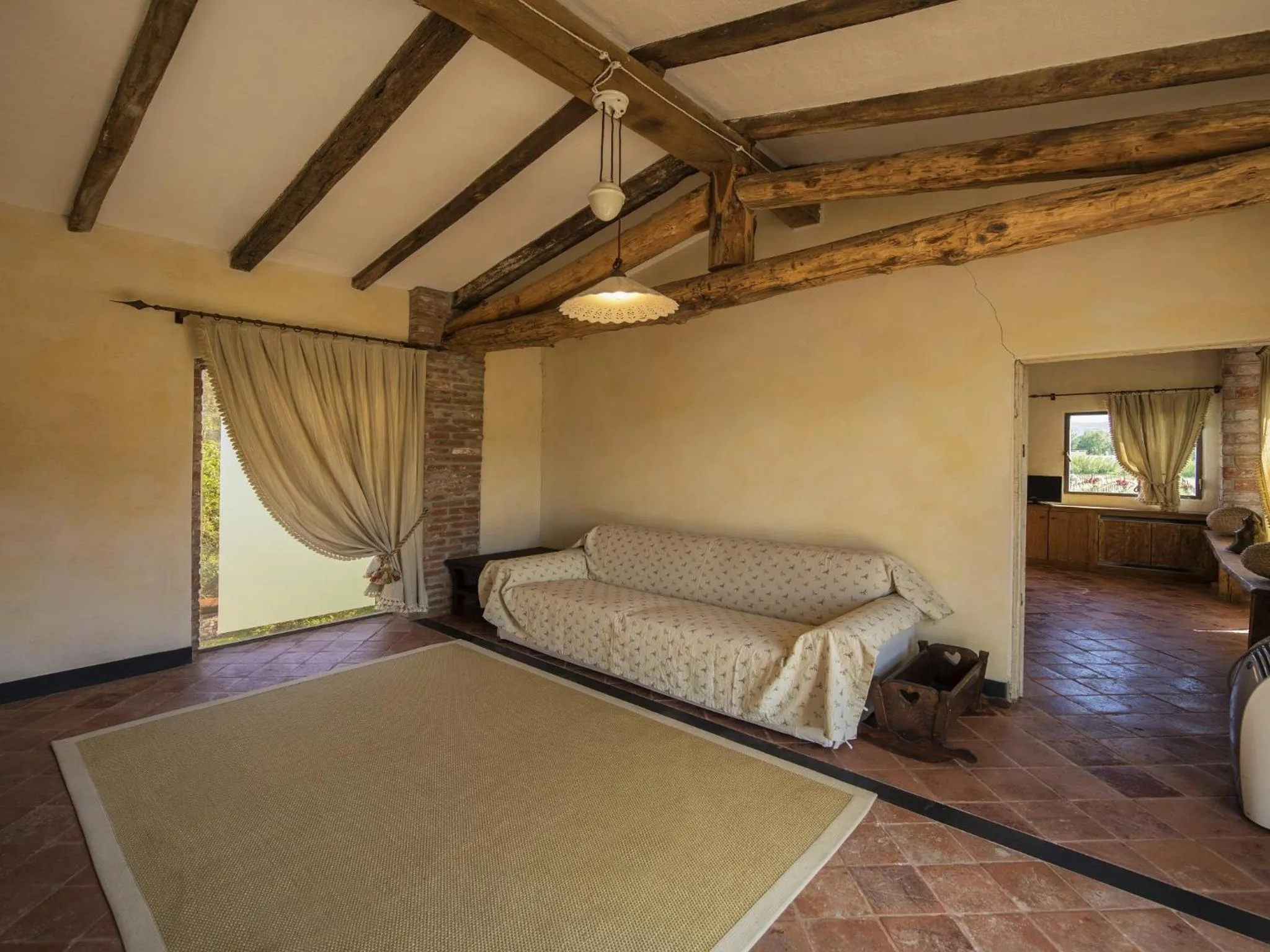 Living room, Bed in Resort La Ghiaia