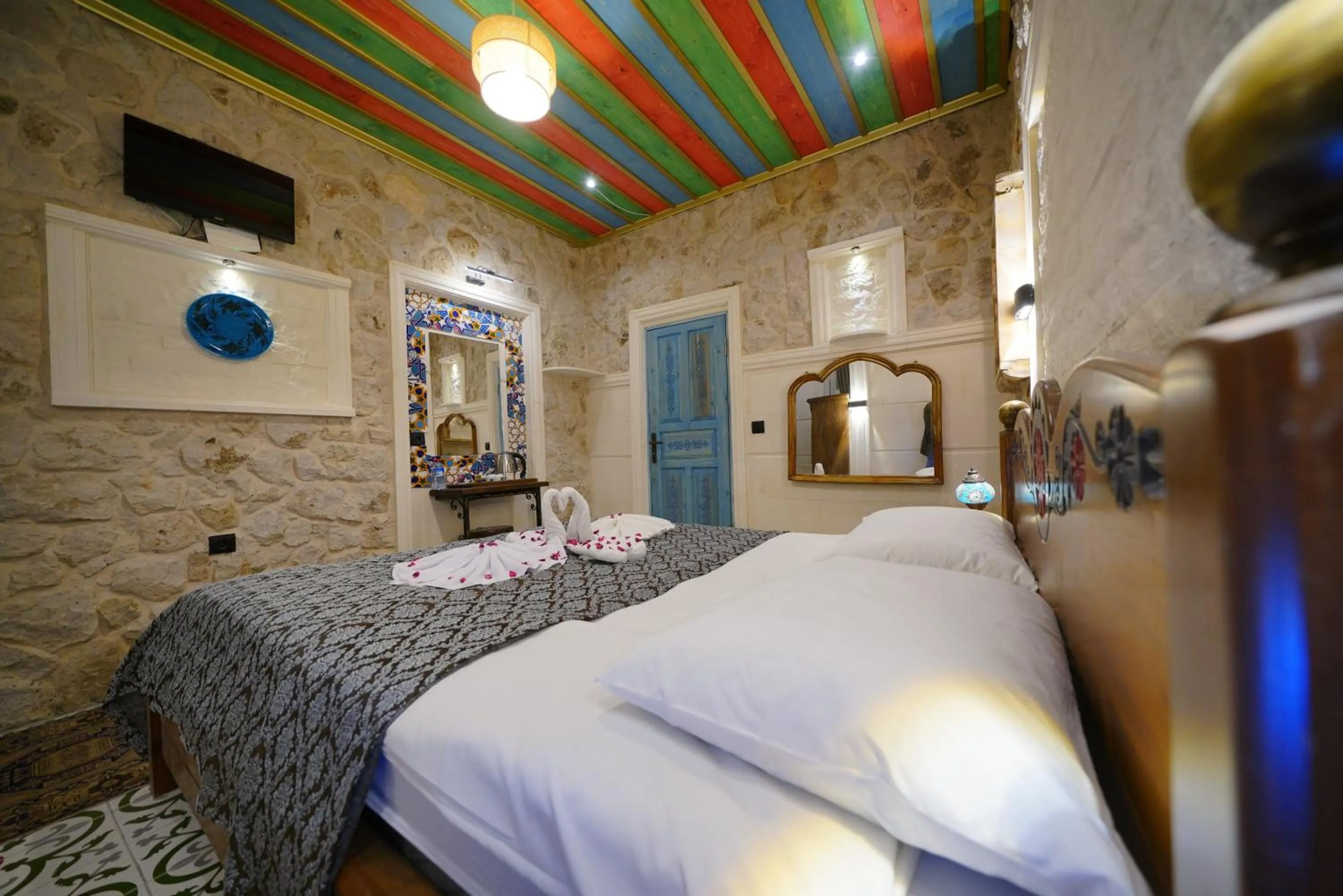 Bed in Mirzade Konak Hotel