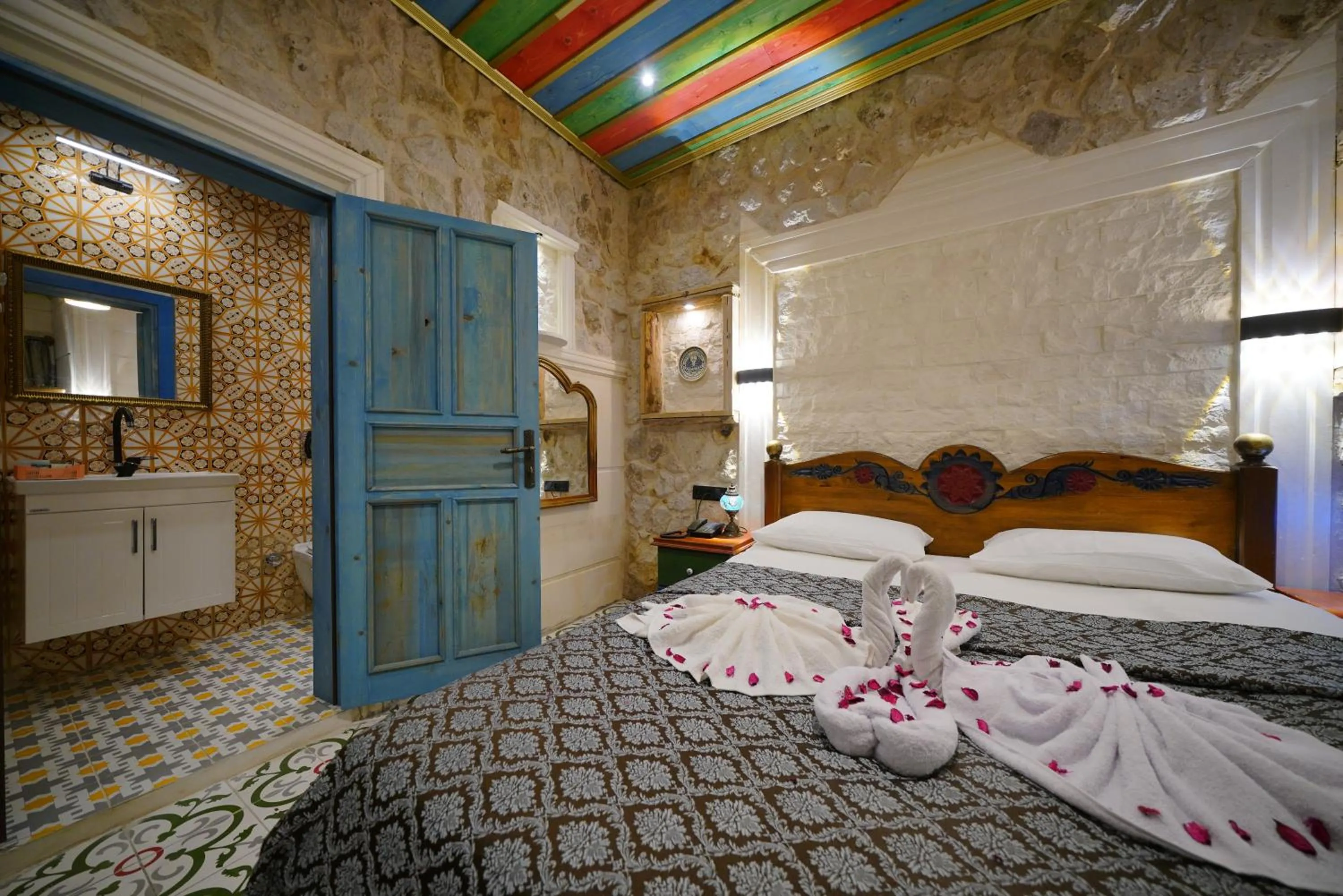 Bed in Mirzade Konak Hotel