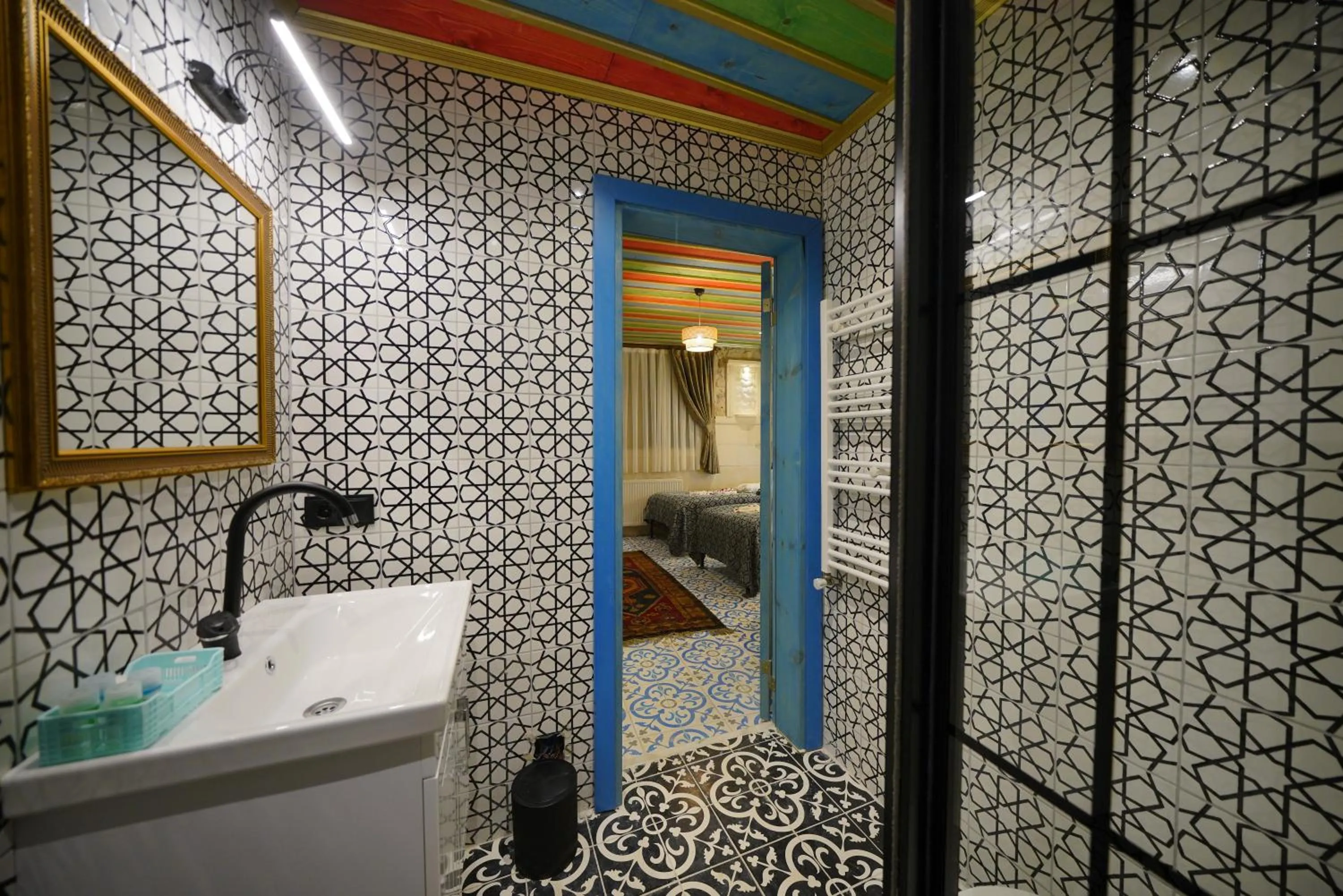 Shower in Mirzade Konak Hotel