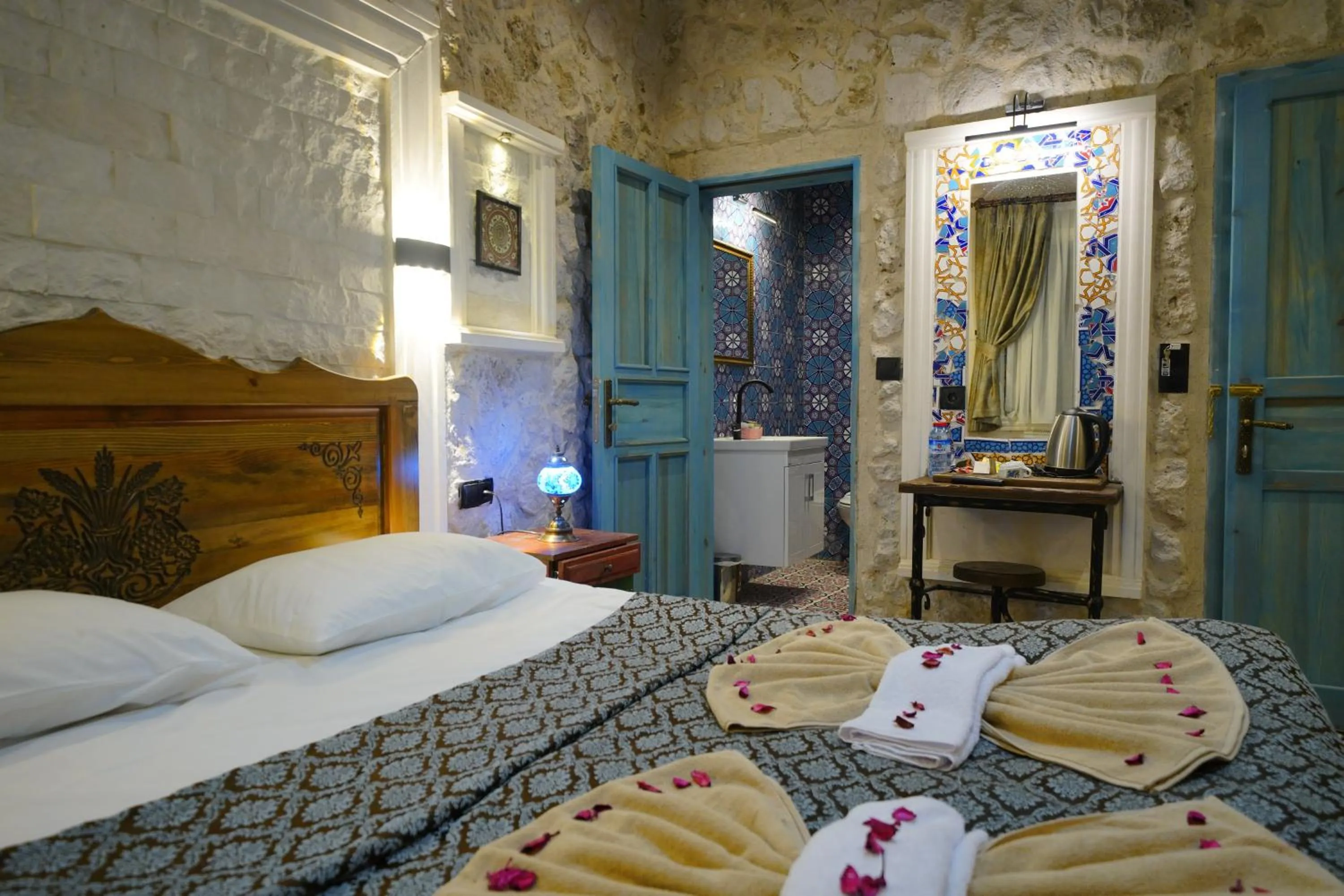 Bed in Mirzade Konak Hotel