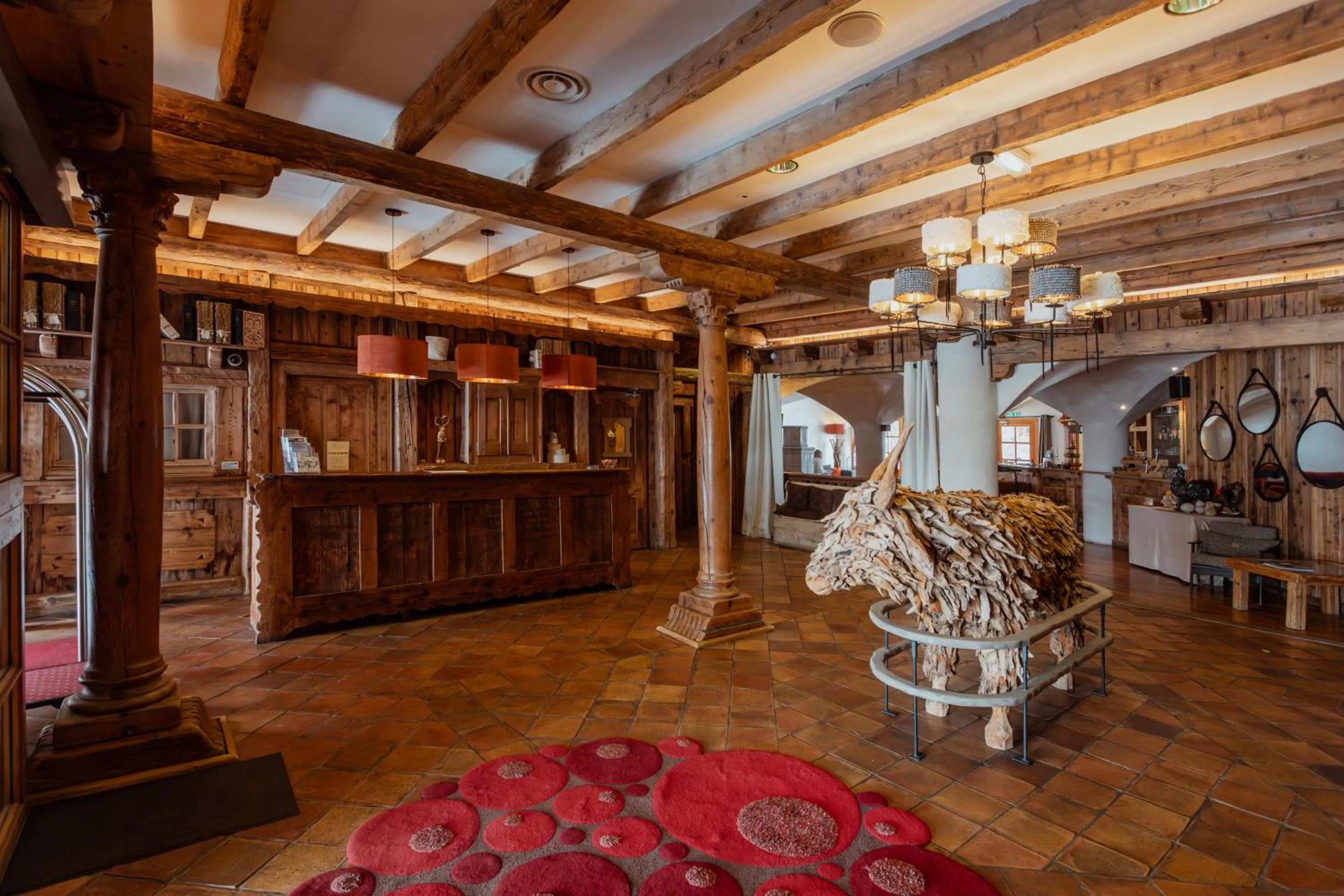 Lobby or reception in Hôtel Les Suites du Montana by Les Etincelles