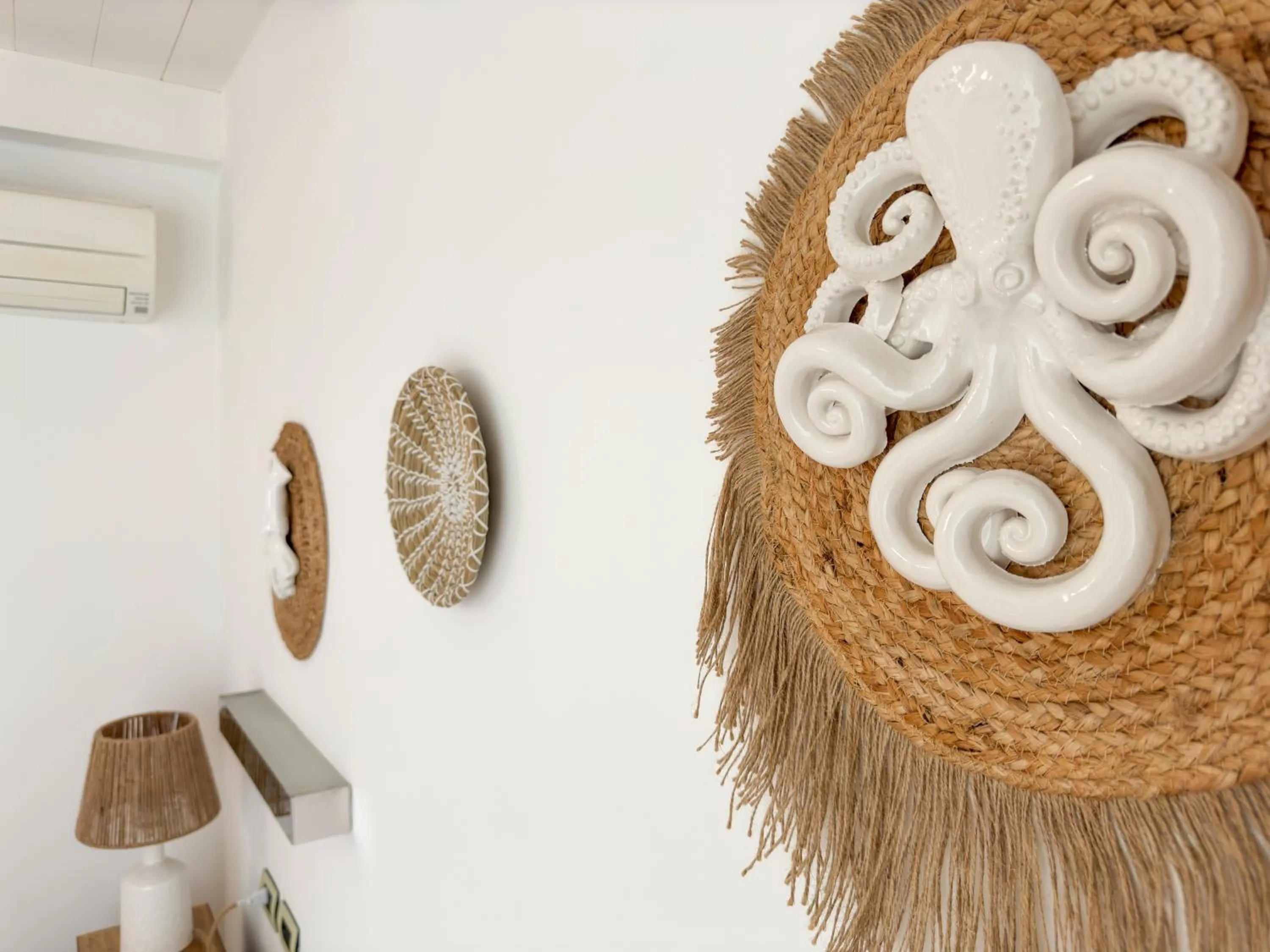 Decorative detail in Vingt Sept