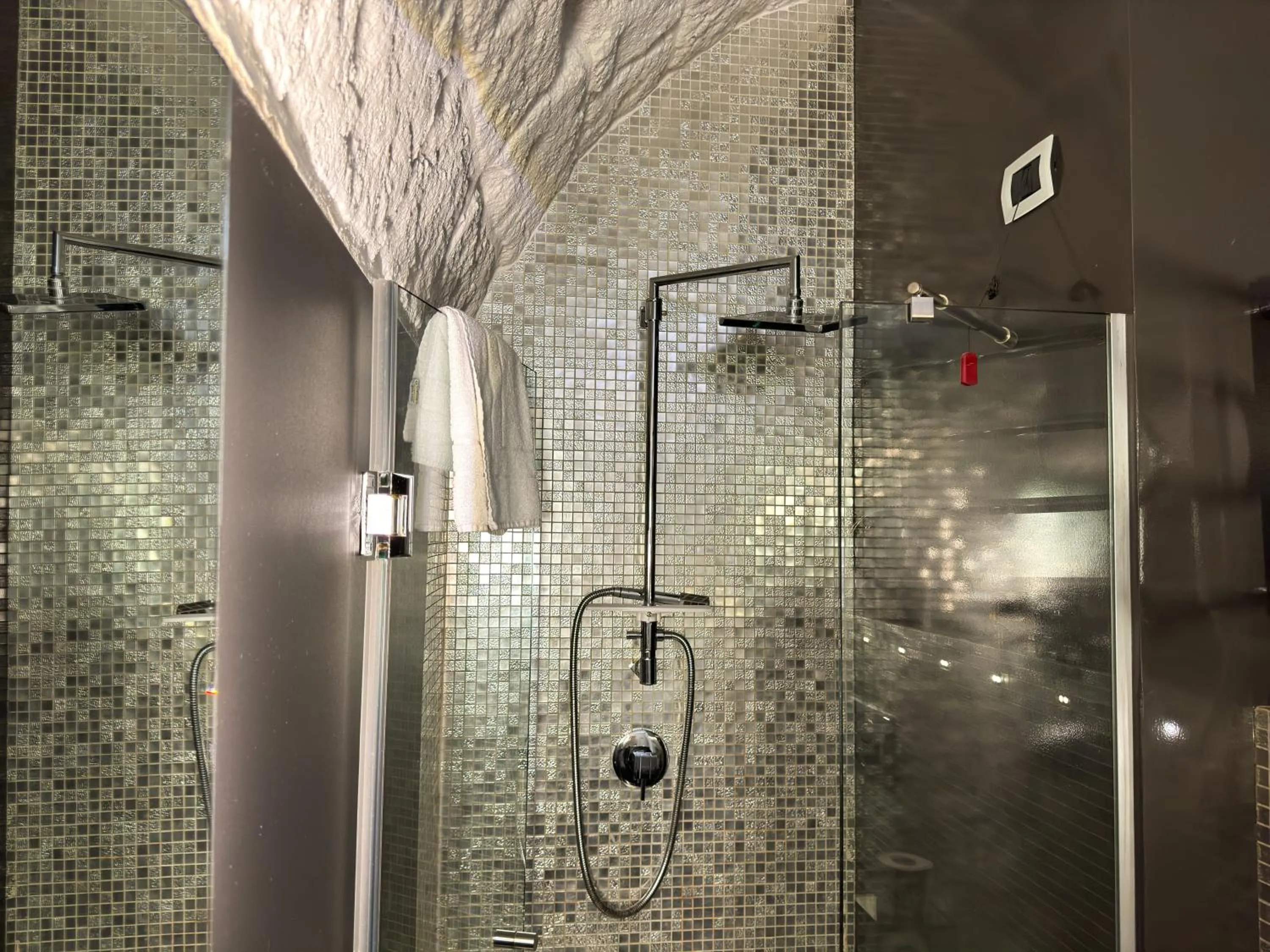 Shower in Vingt Sept