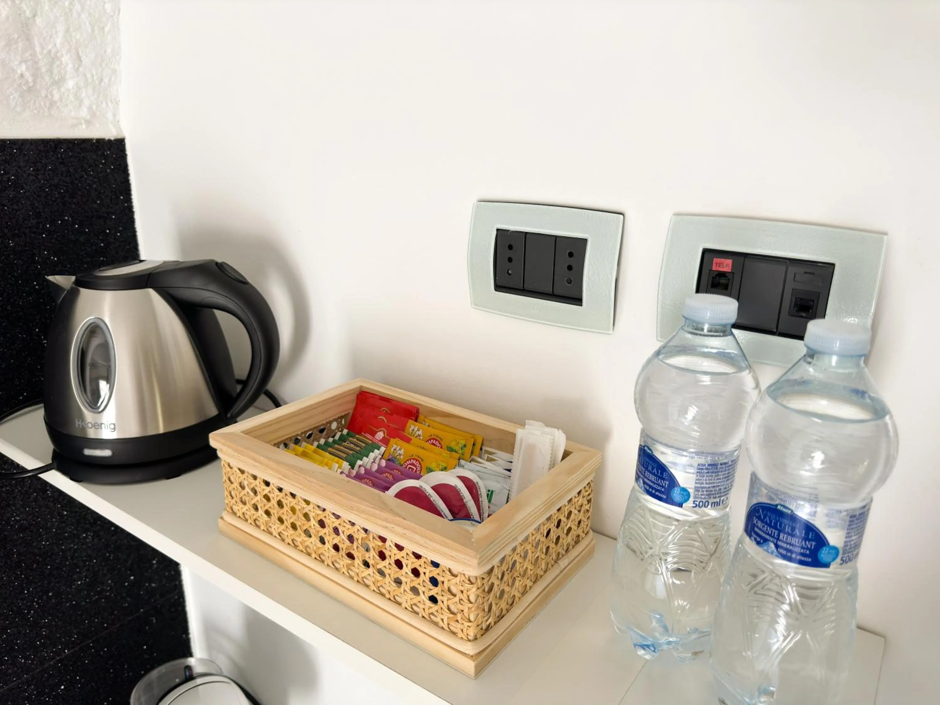 Coffee/tea facilities in Vingt Sept