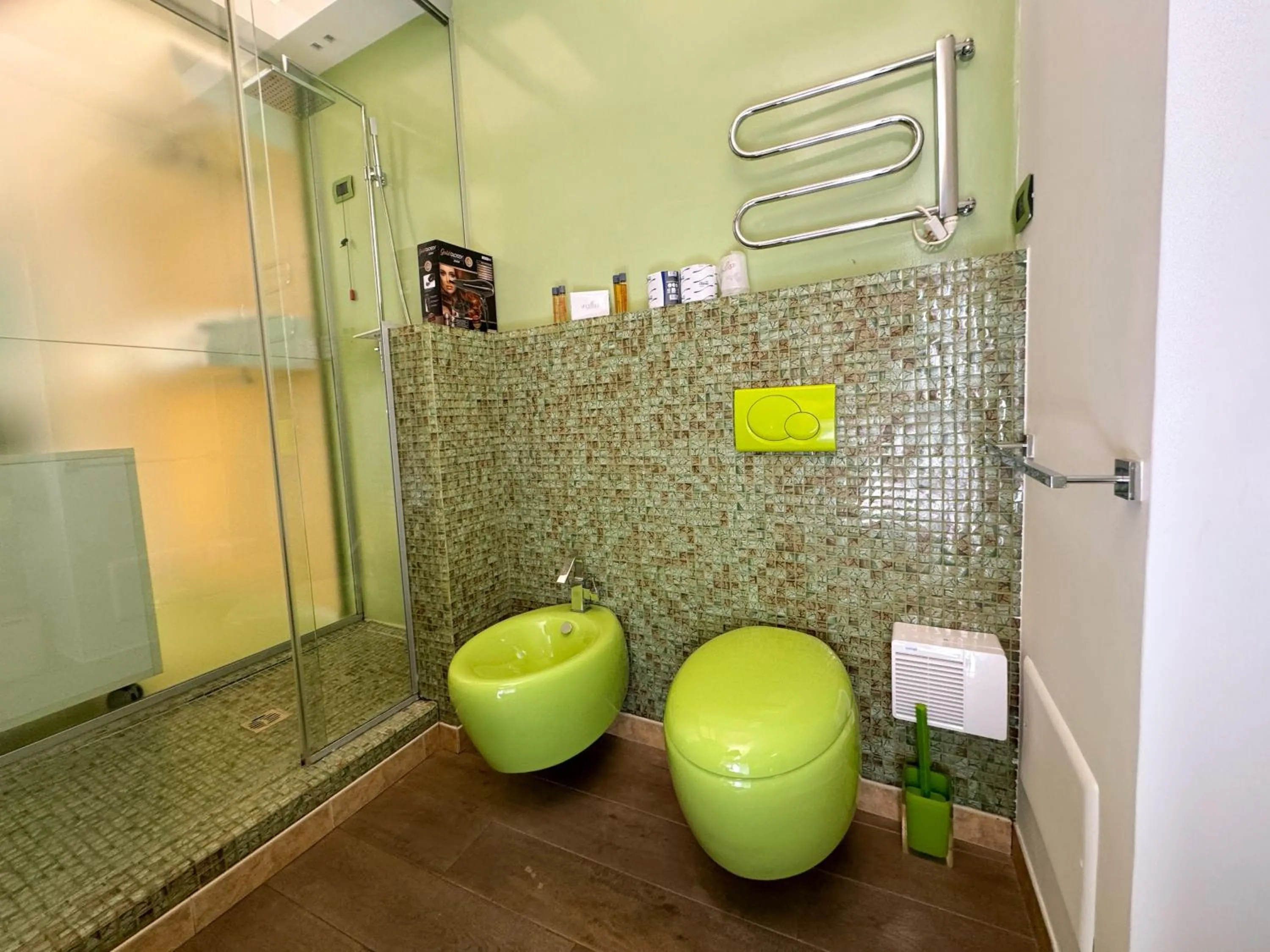 Shower in Vingt Sept