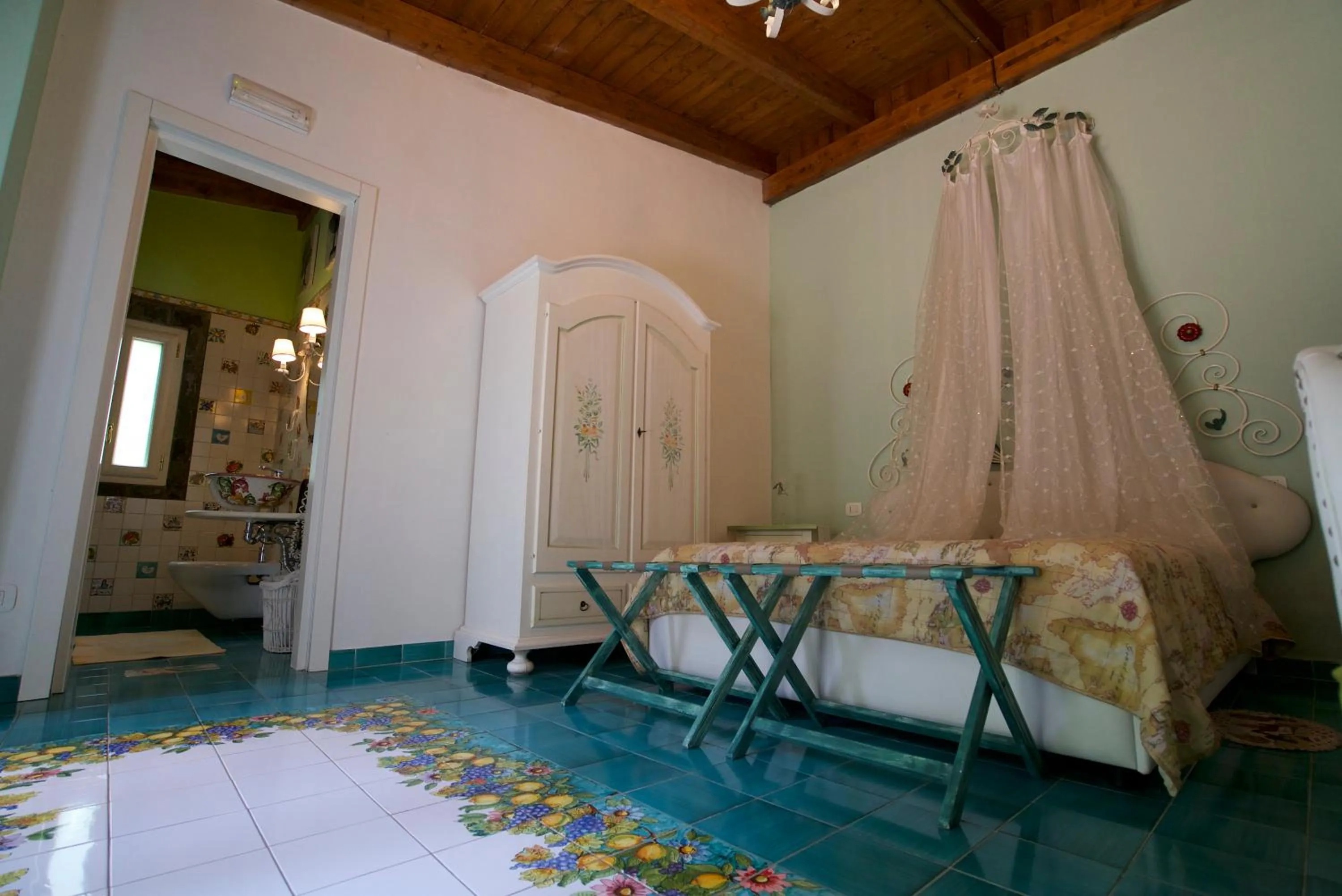 Bed in La Dimora Le Fumarole B&B