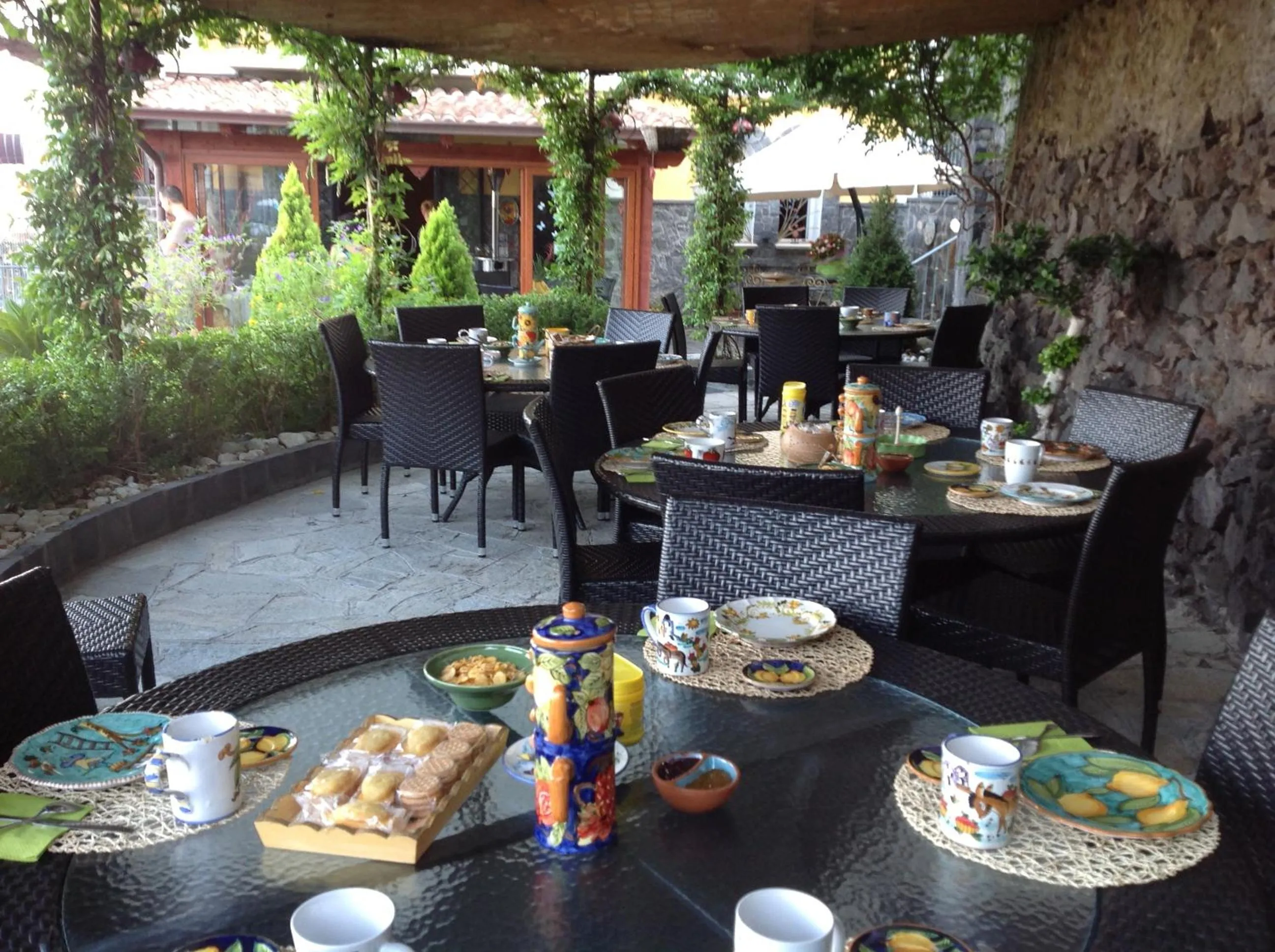 Restaurant/Places to Eat in La Dimora Le Fumarole B&B