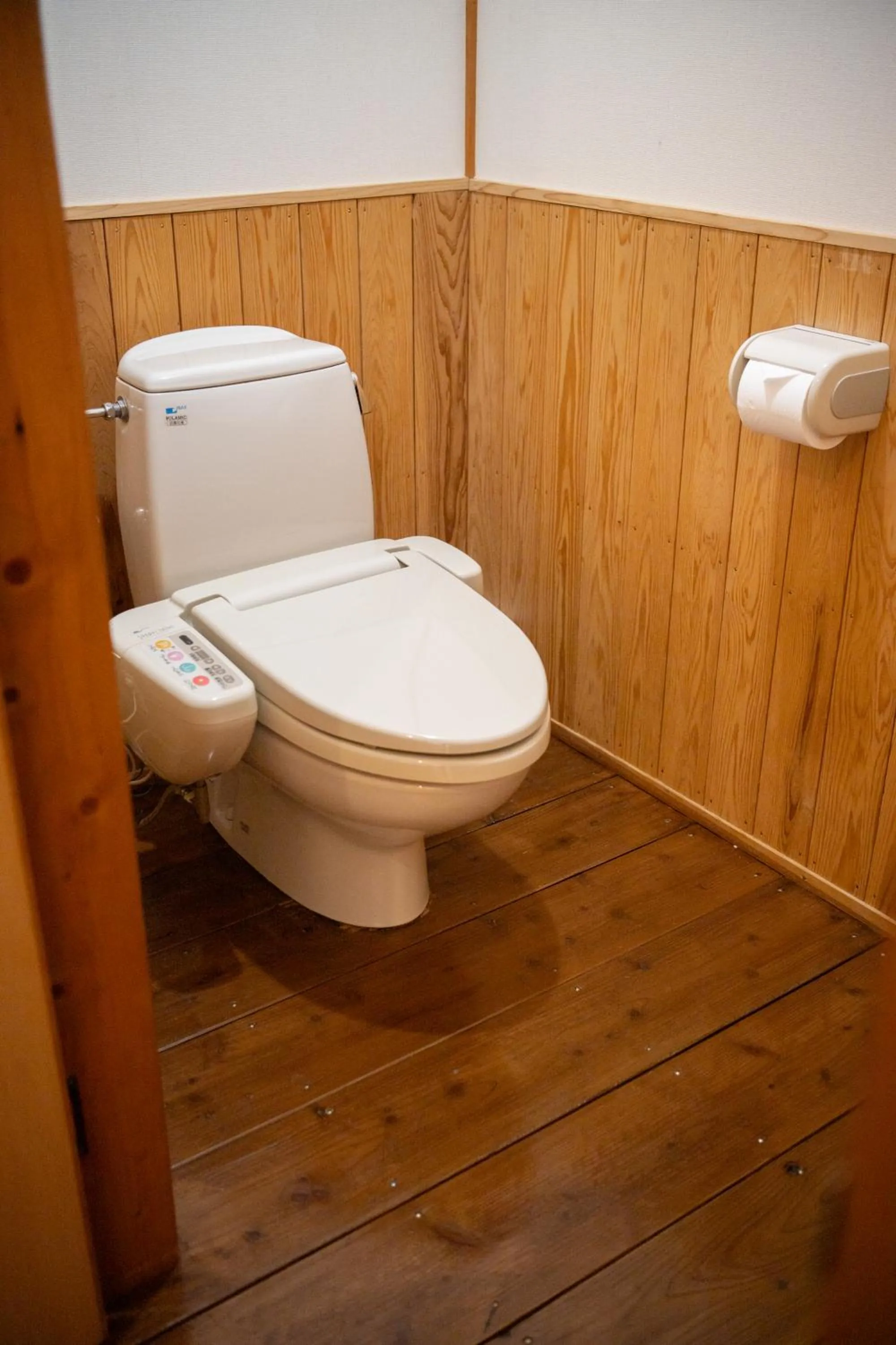 Photo of the whole room in 山荘 紗羅樹 Syaranoki