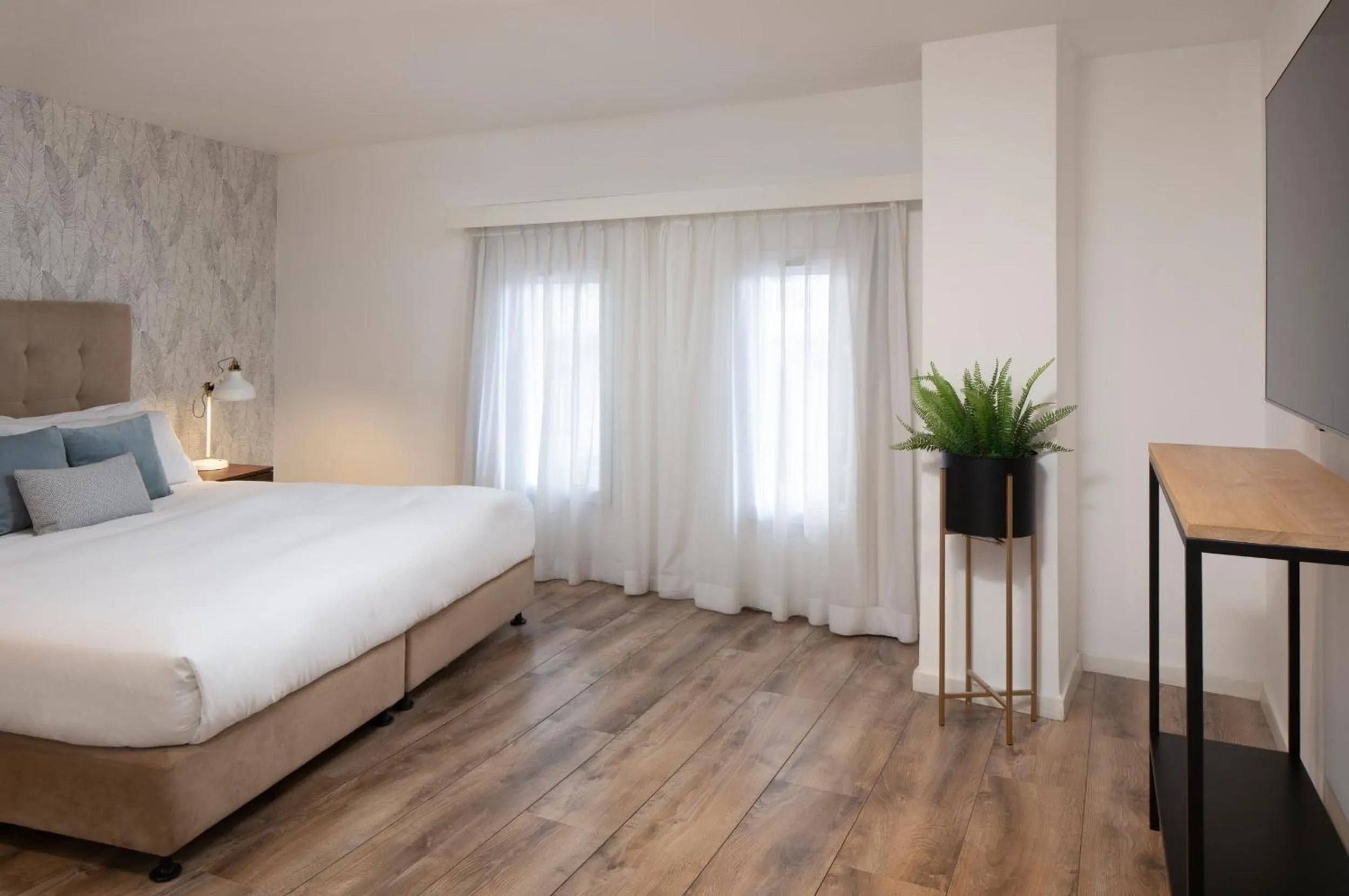 Bed in Sea Executive Suites