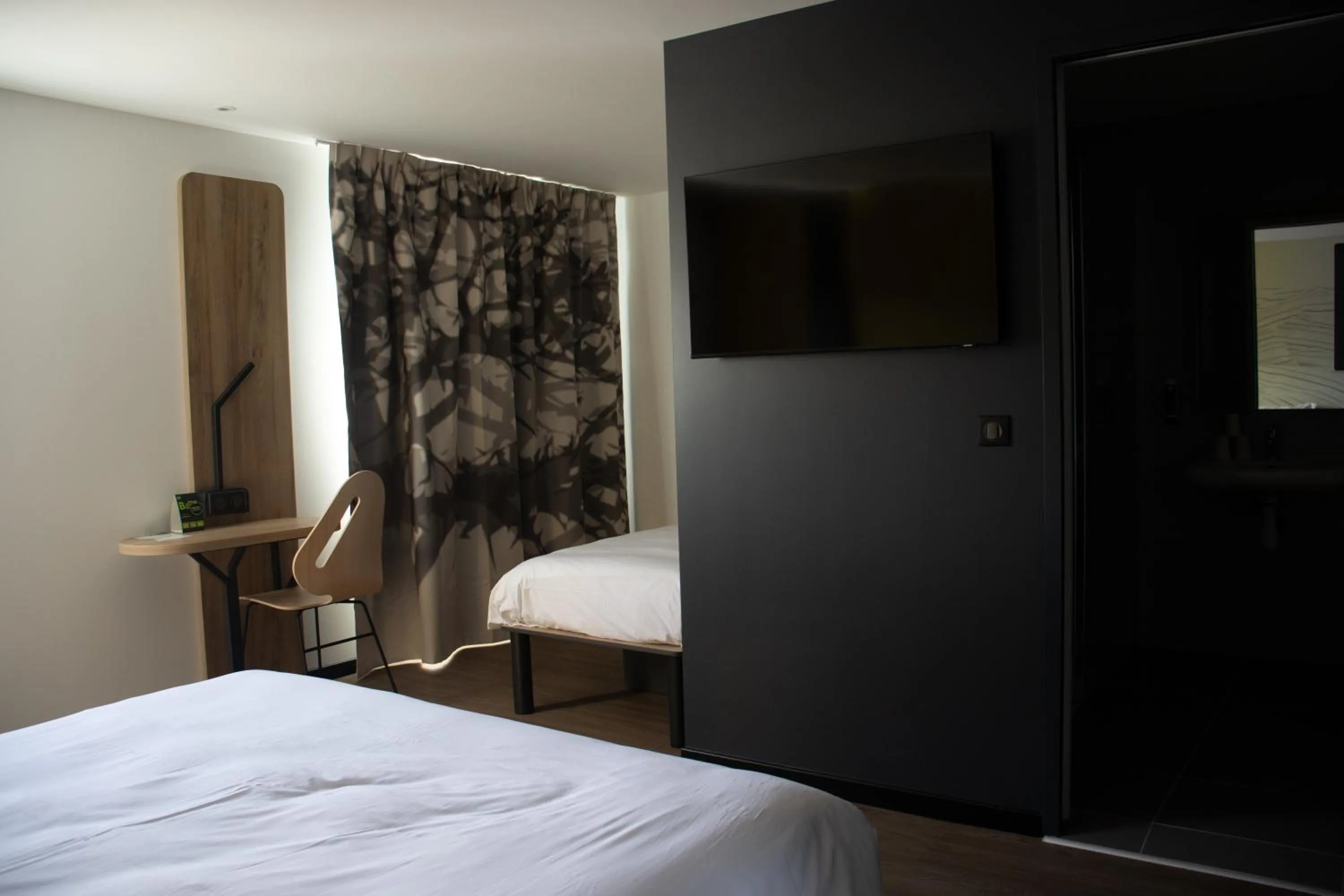 TV and multimedia, Bed in B&B HOTEL Le Puy-en-Velay
