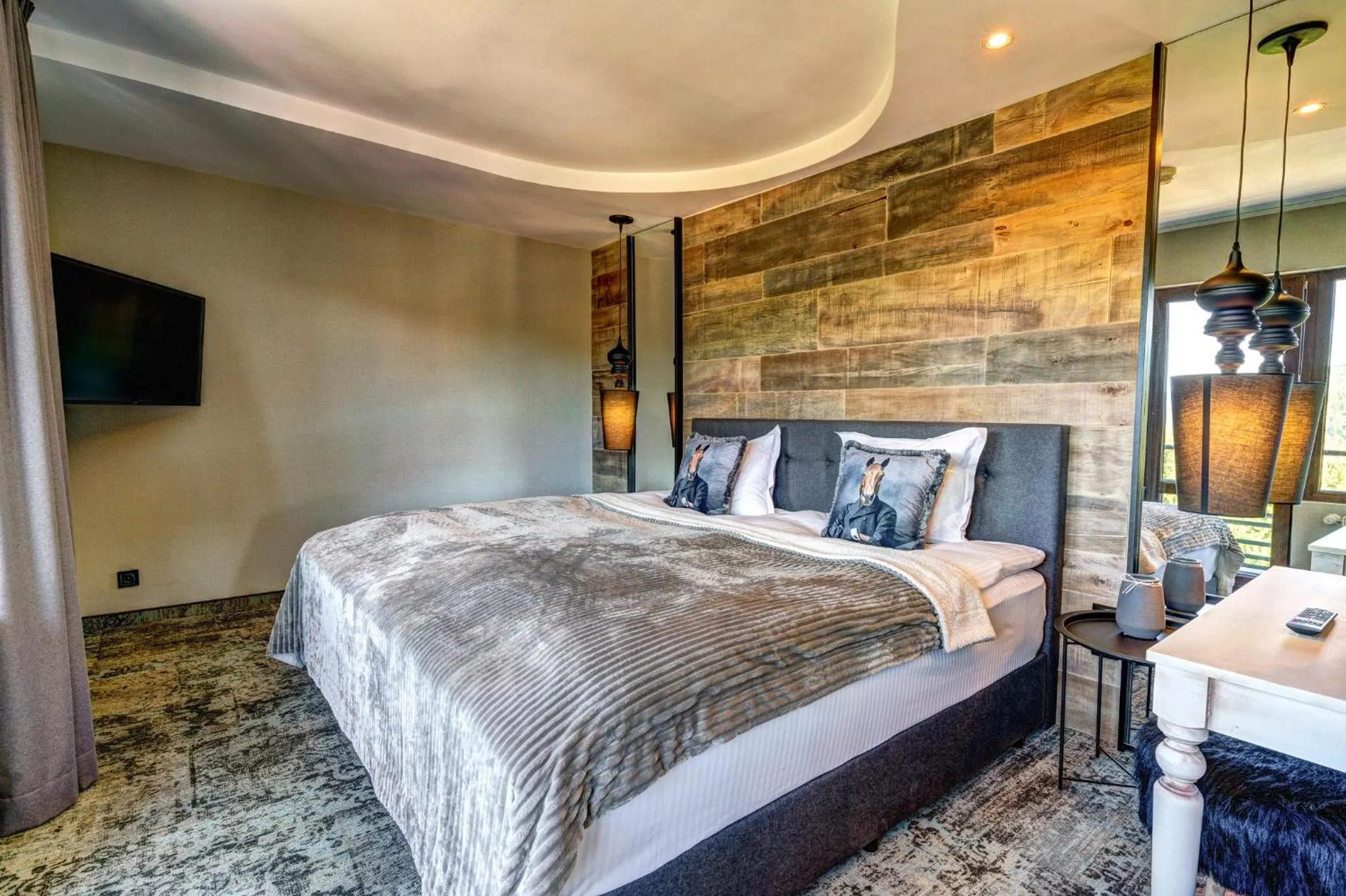 TV and multimedia, Bed in Grand Hotel Murgavets