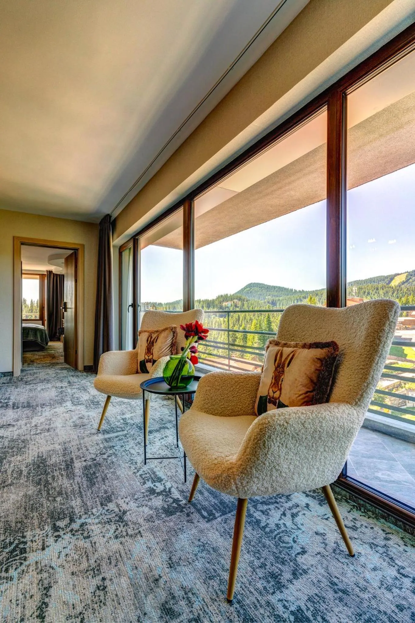 Seating area in Grand Hotel Murgavets