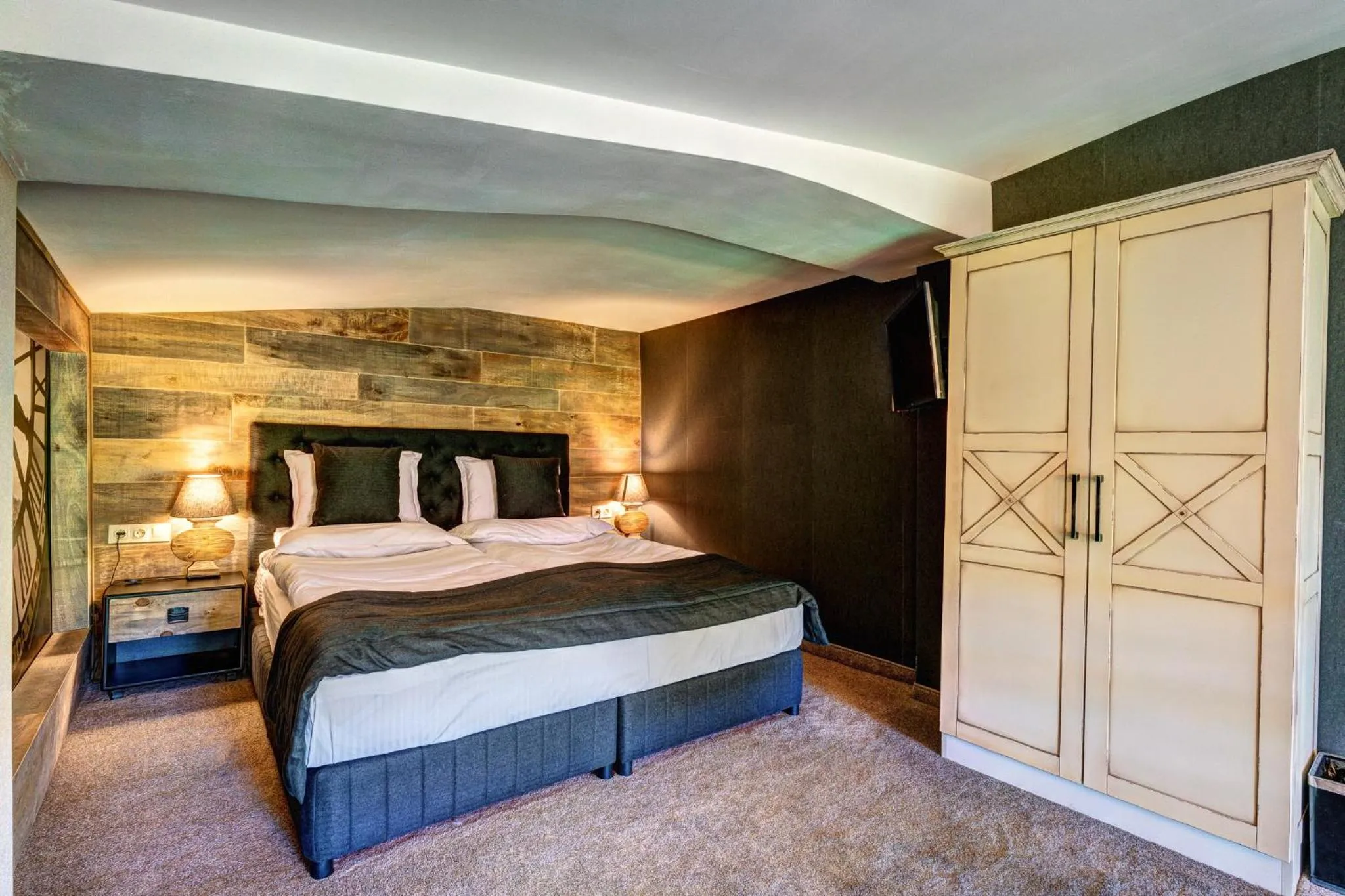 Bed in Grand Hotel Murgavets