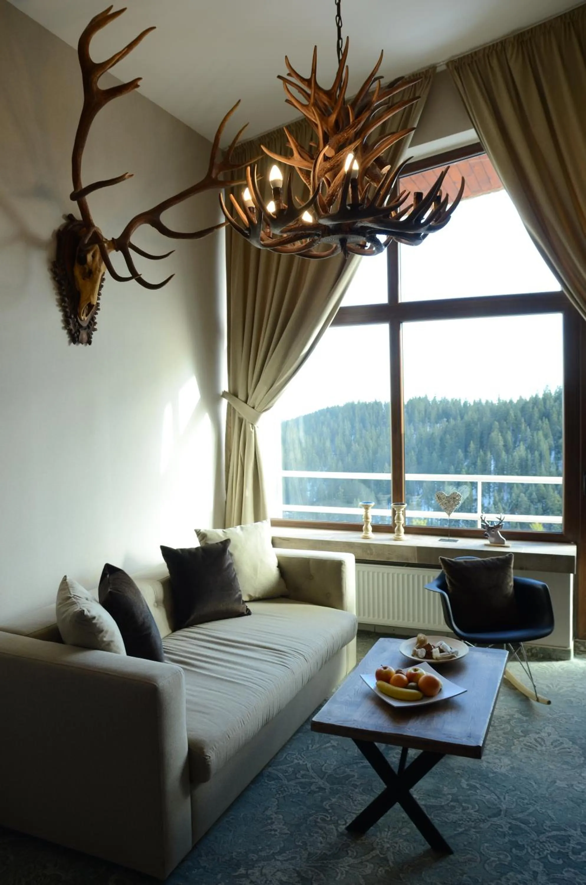 Living room in Grand Hotel Murgavets