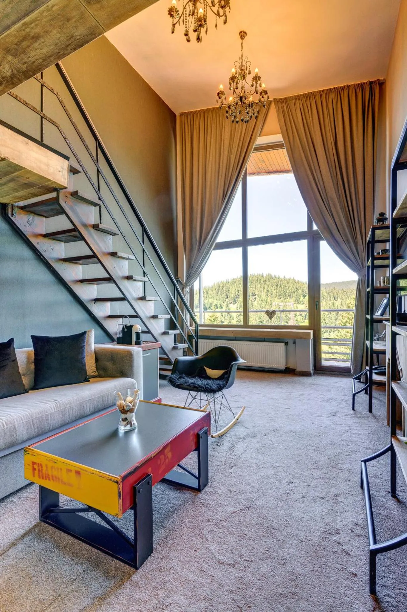 Living room in Grand Hotel Murgavets