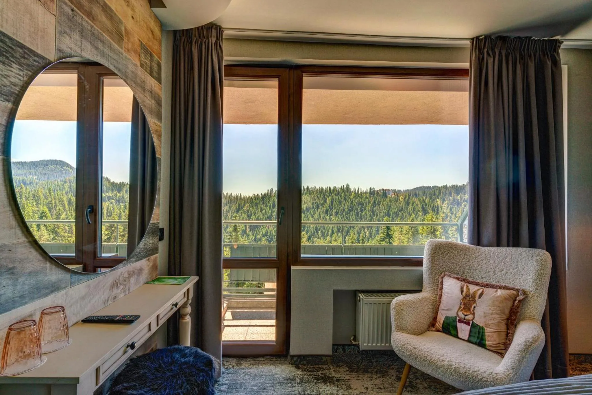 Seating area in Grand Hotel Murgavets