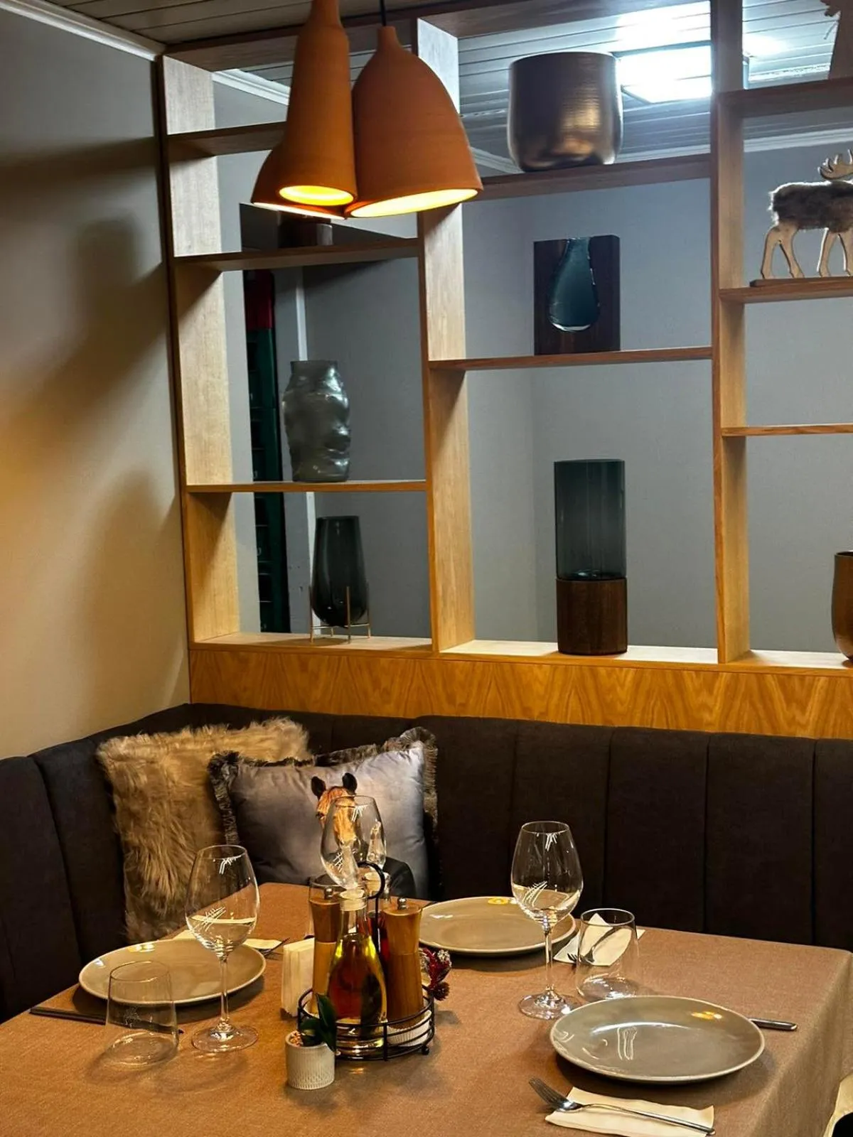 Restaurant/places to eat in Grand Hotel Murgavets