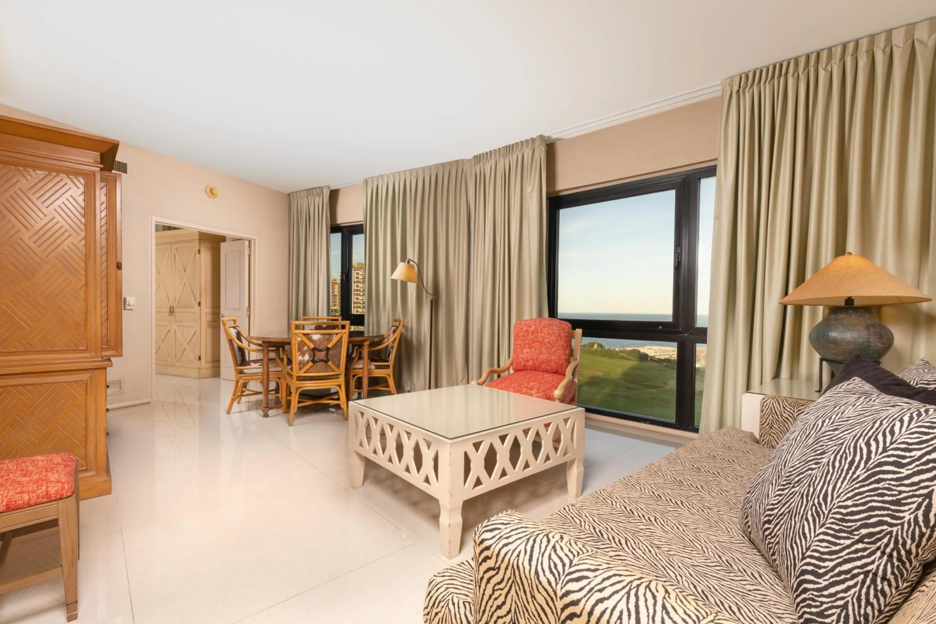 Living room in Sheraton Mar Del Plata Hotel