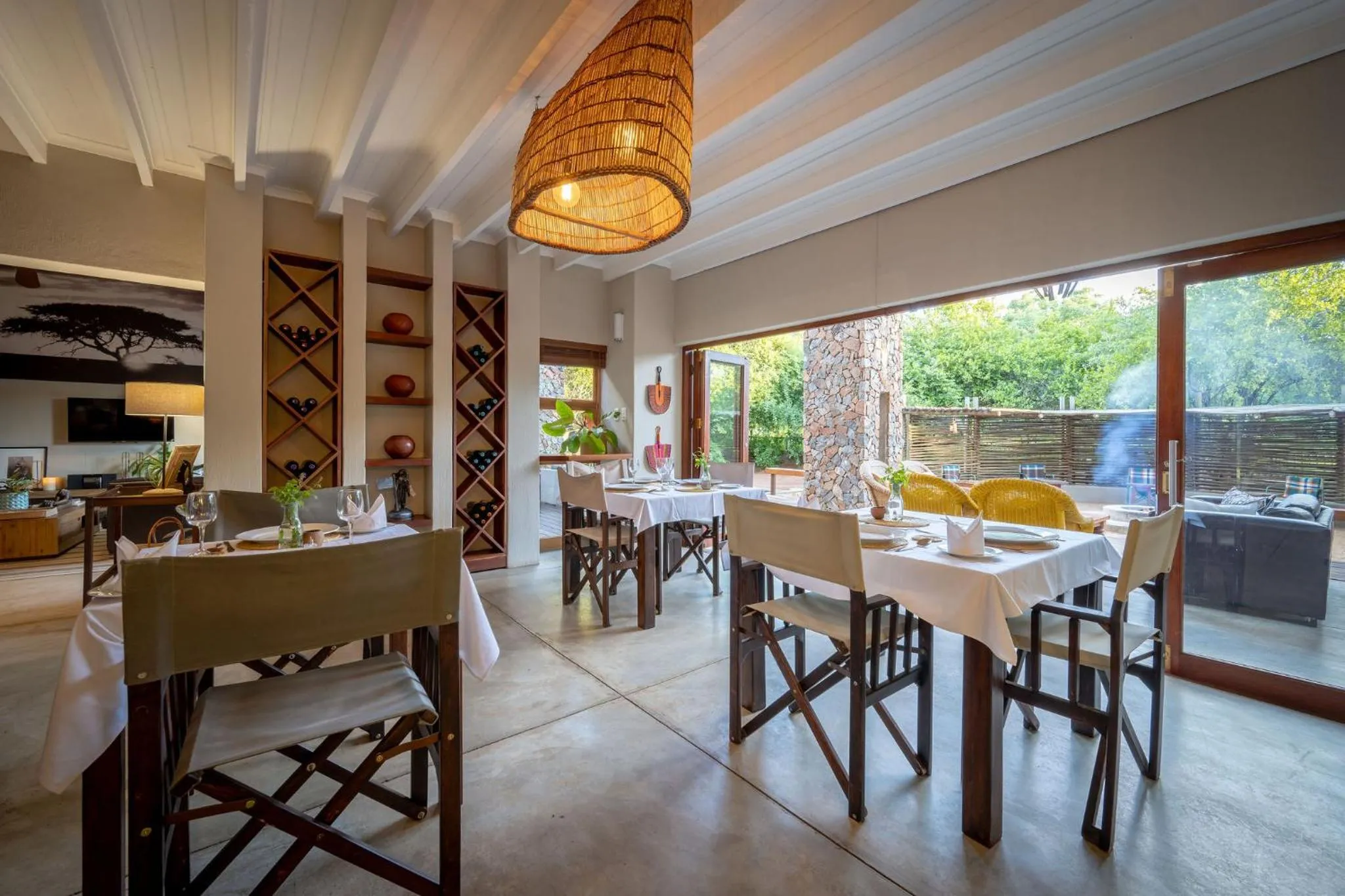 Dining area in eKhaya Bush Lodge