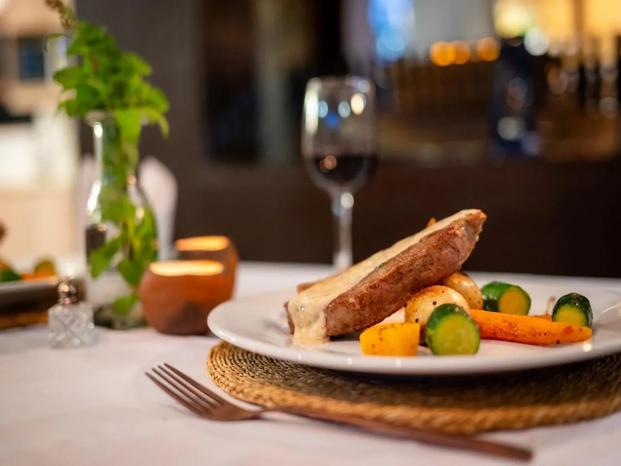 Restaurant/places to eat in eKhaya Bush Lodge