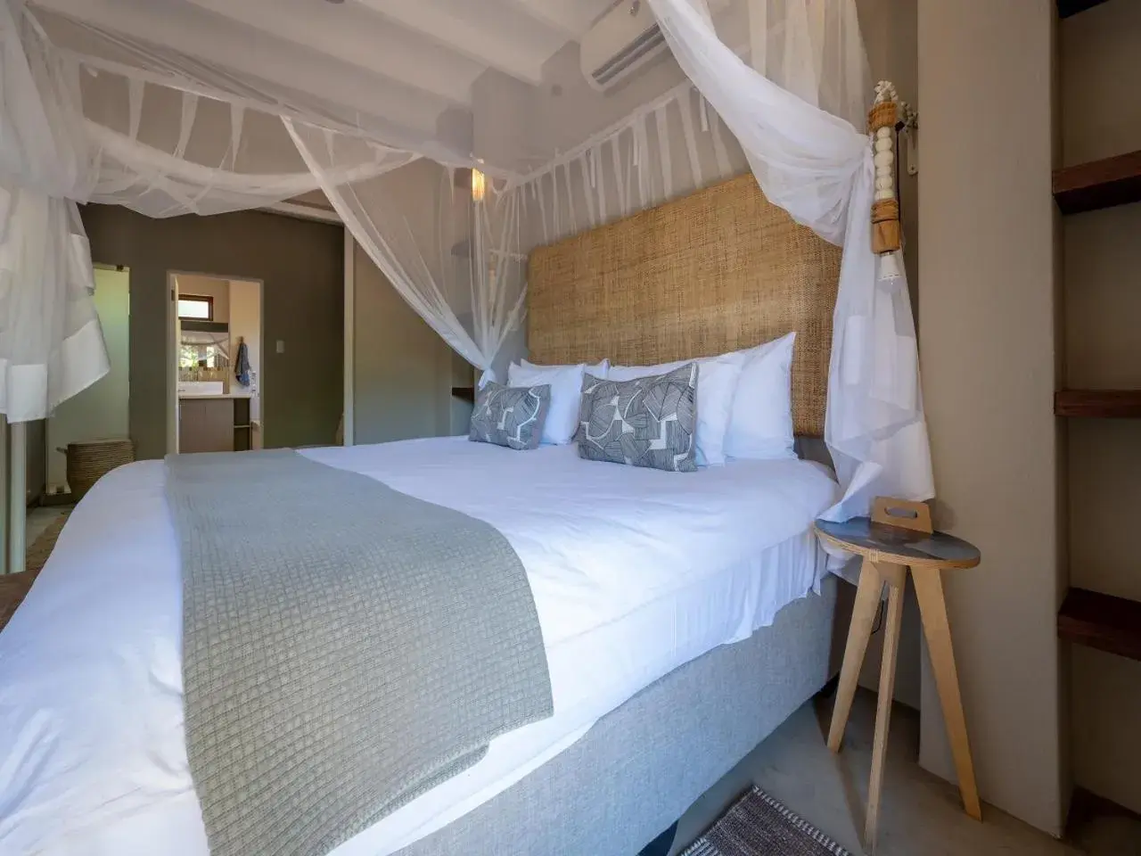 Luxury Suite - single occupancy in eKhaya Bush Lodge Luxury Suite - single occupancy in eKhaya Bush Lodge