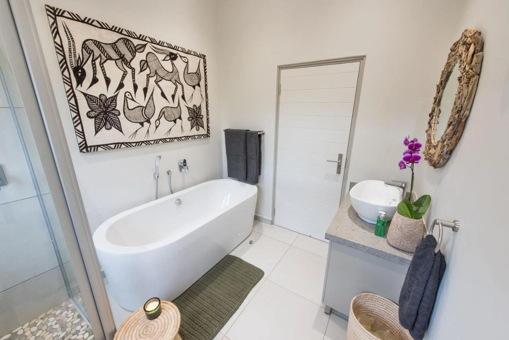 Shower in eKhaya Bush Lodge