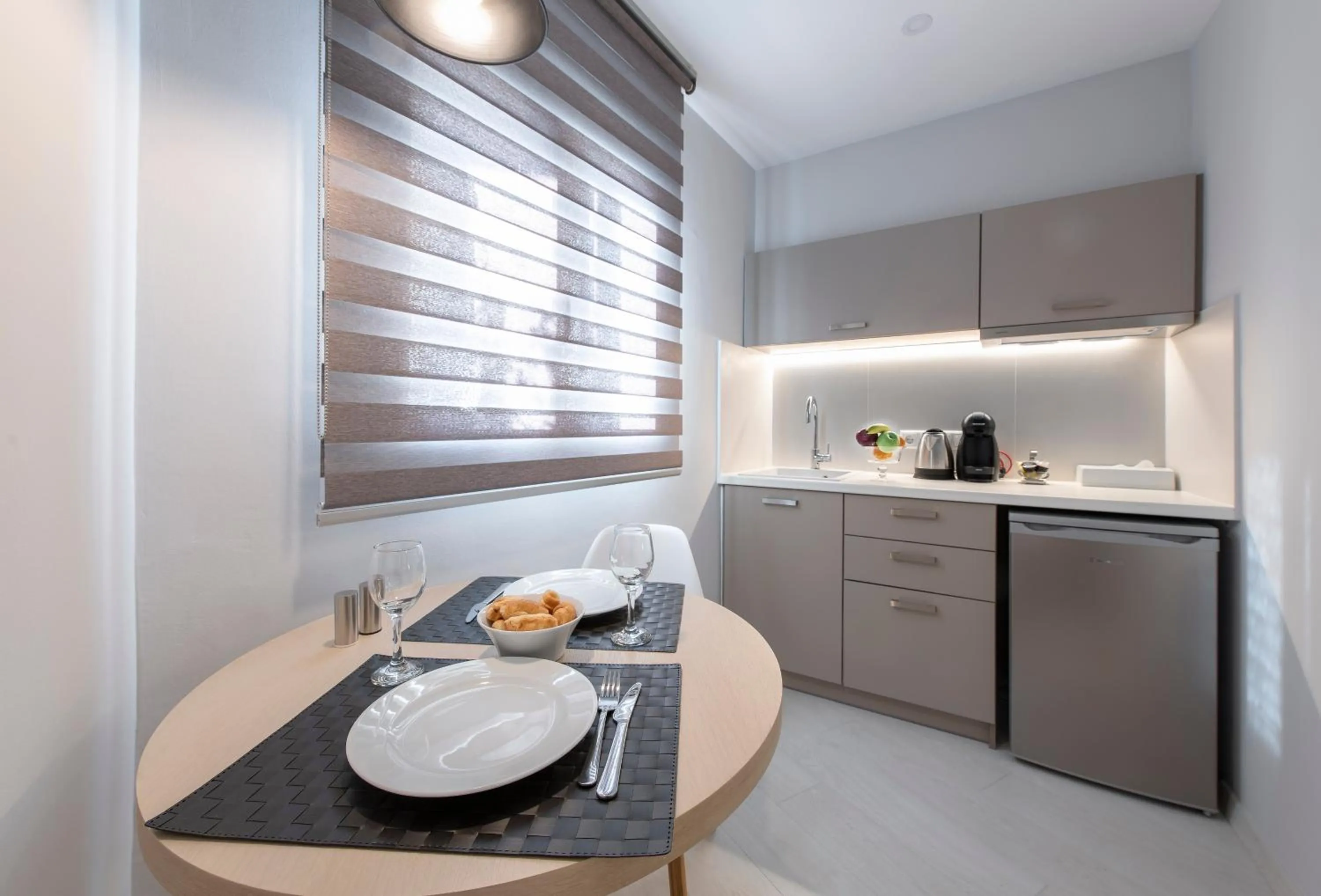 Kitchen or kitchenette in Acropolis Stay