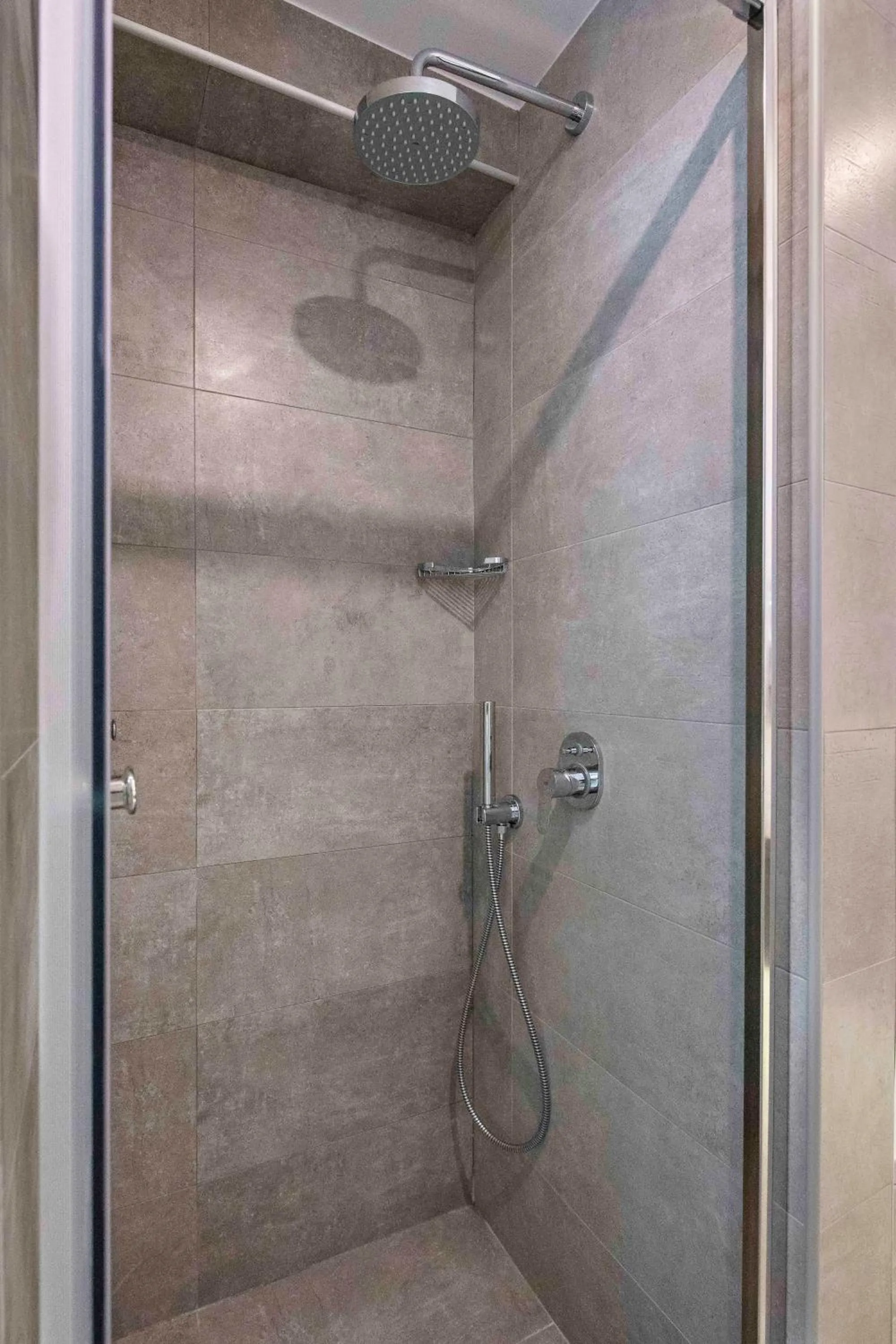 Shower in Acropolis Stay