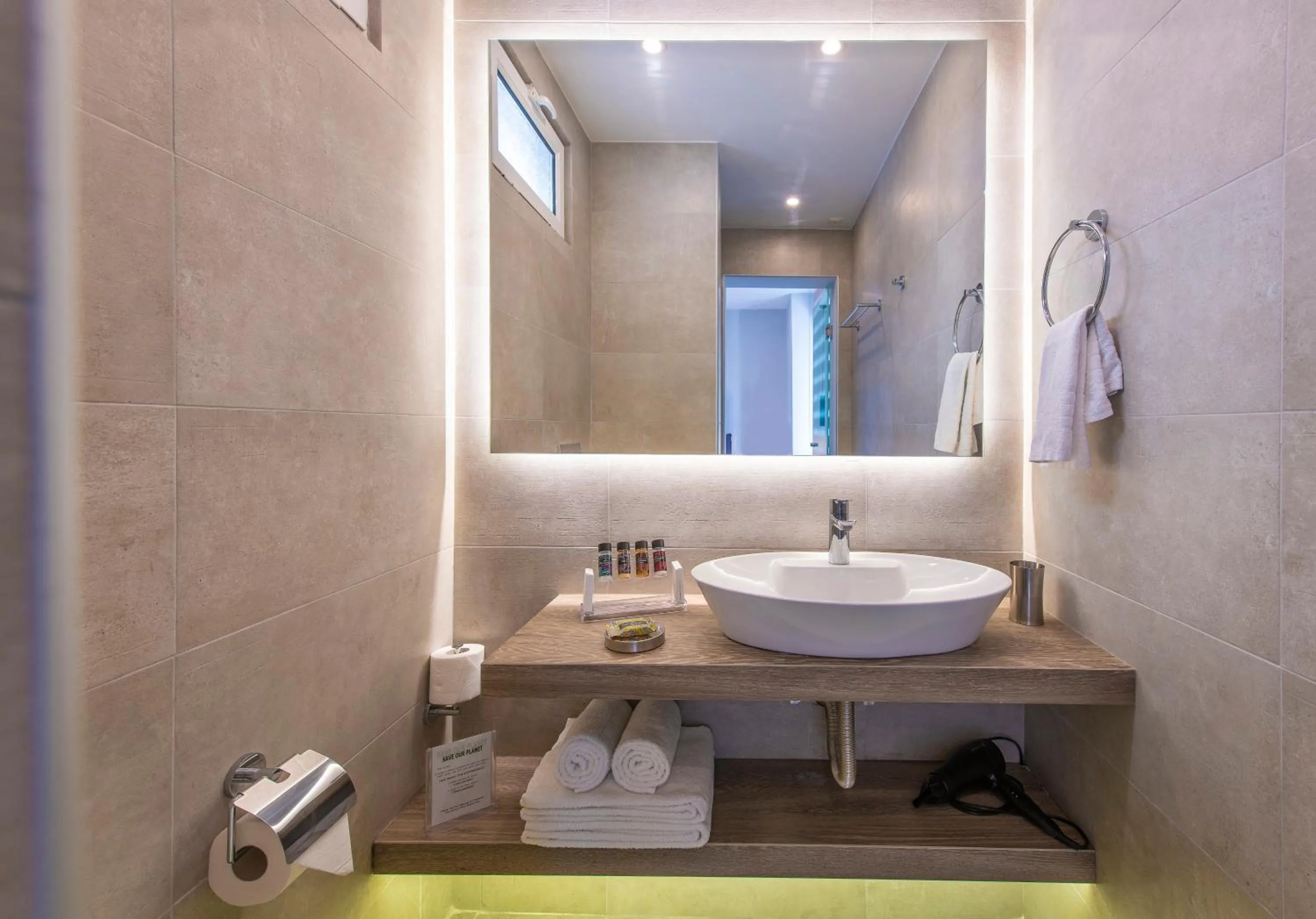 Bathroom in Acropolis Stay