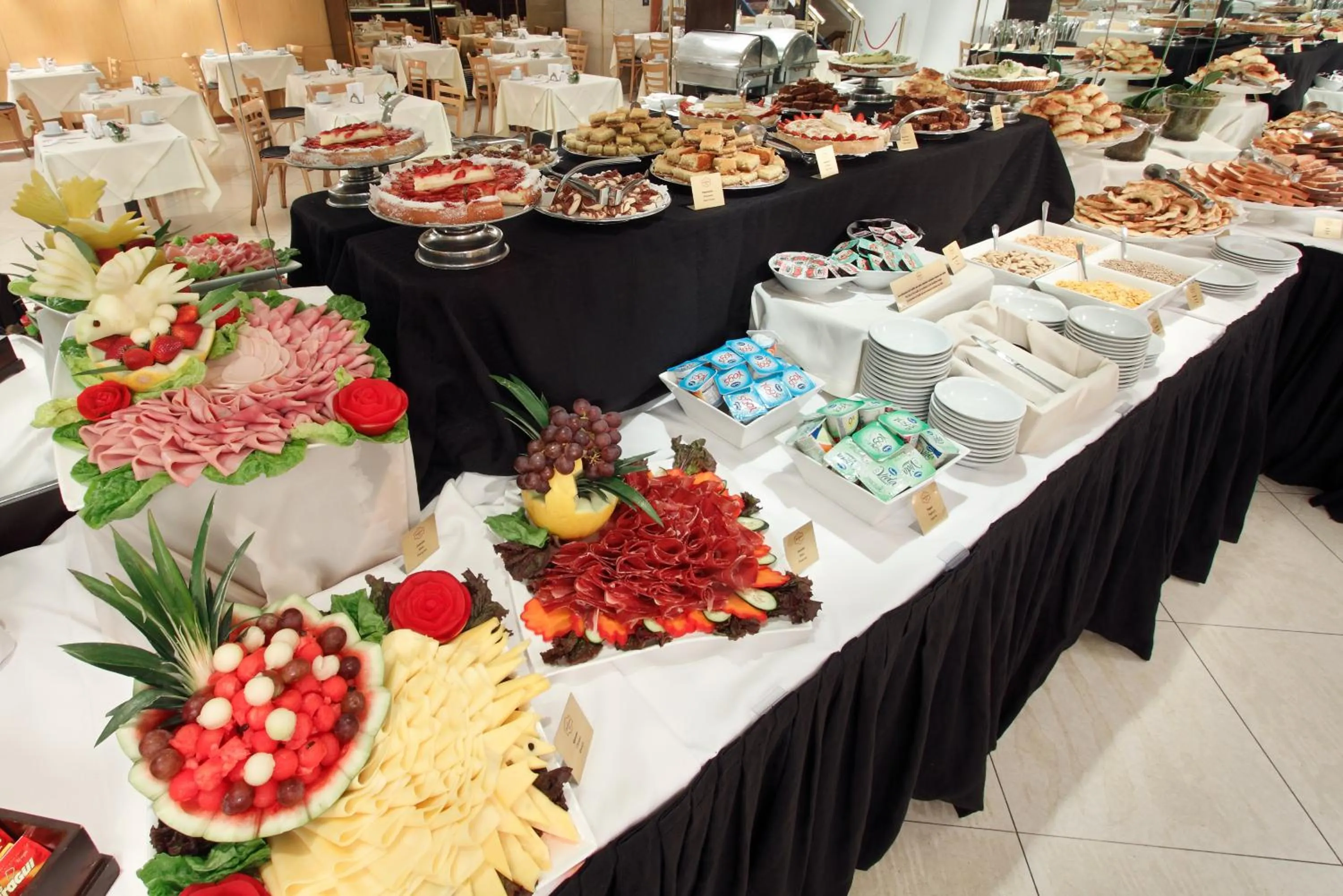 Food in Hotel Dolmen