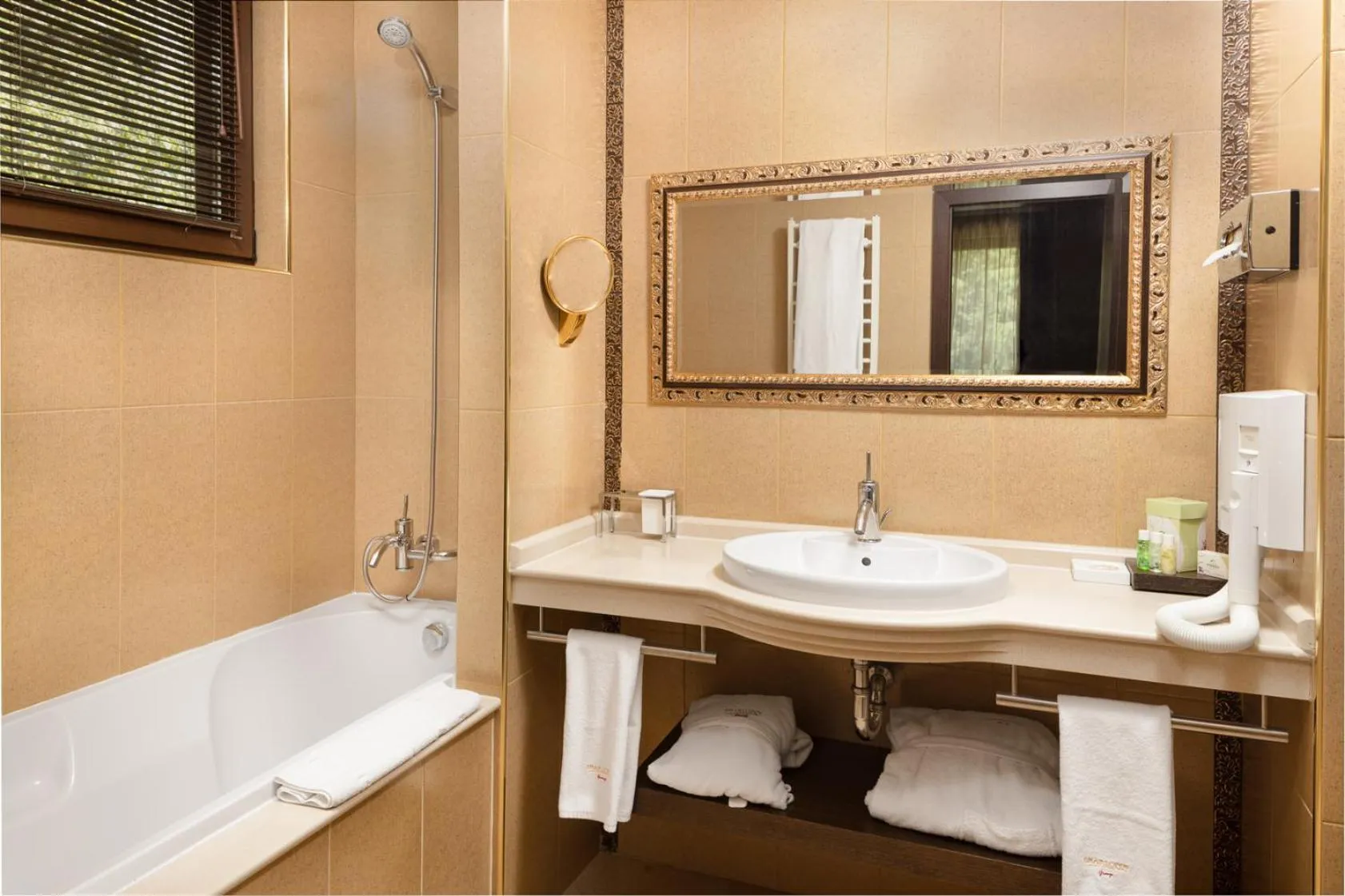 Bathroom in Pirin Park Hotel