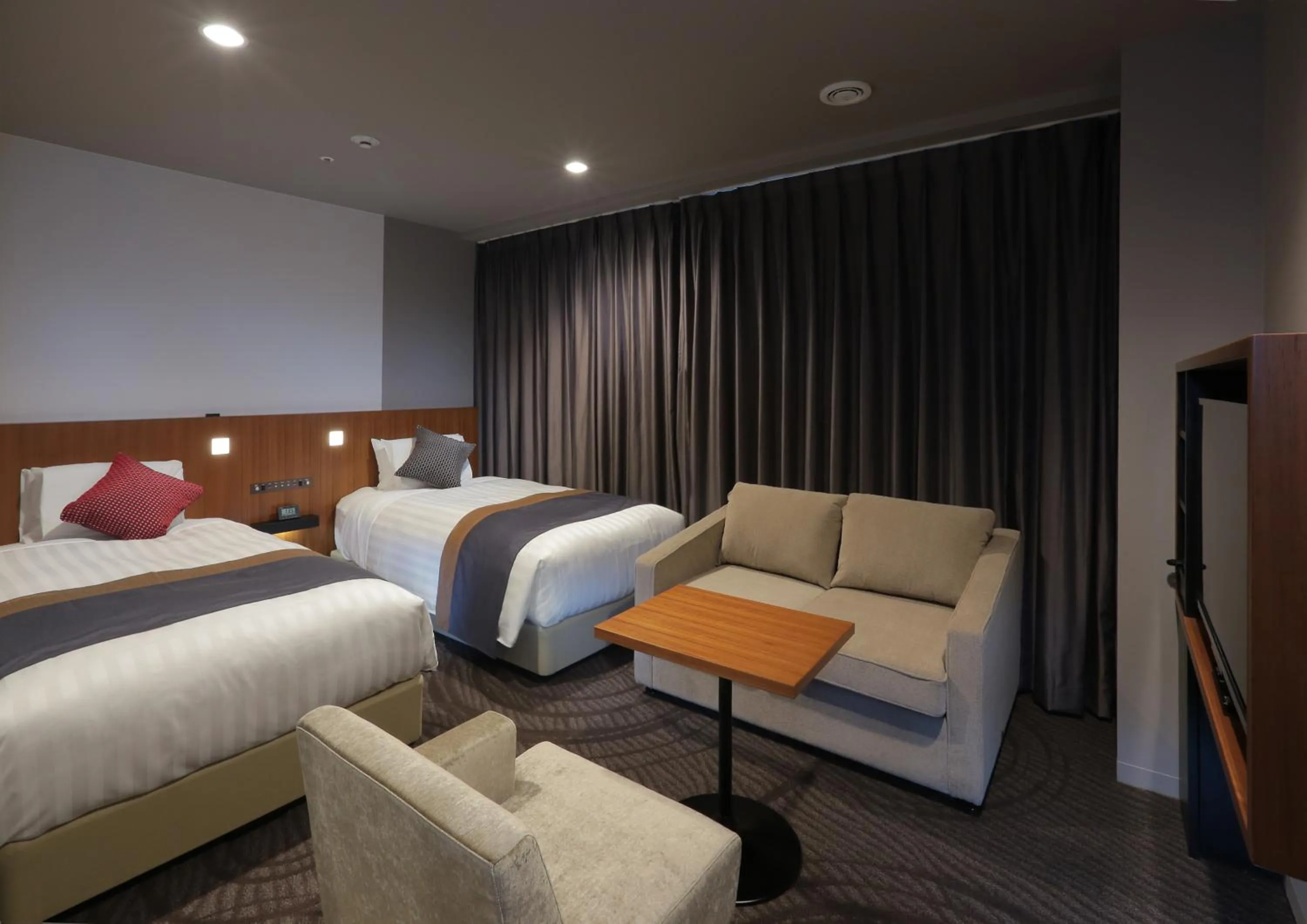 Bed in Kisarazu Washington Hotel