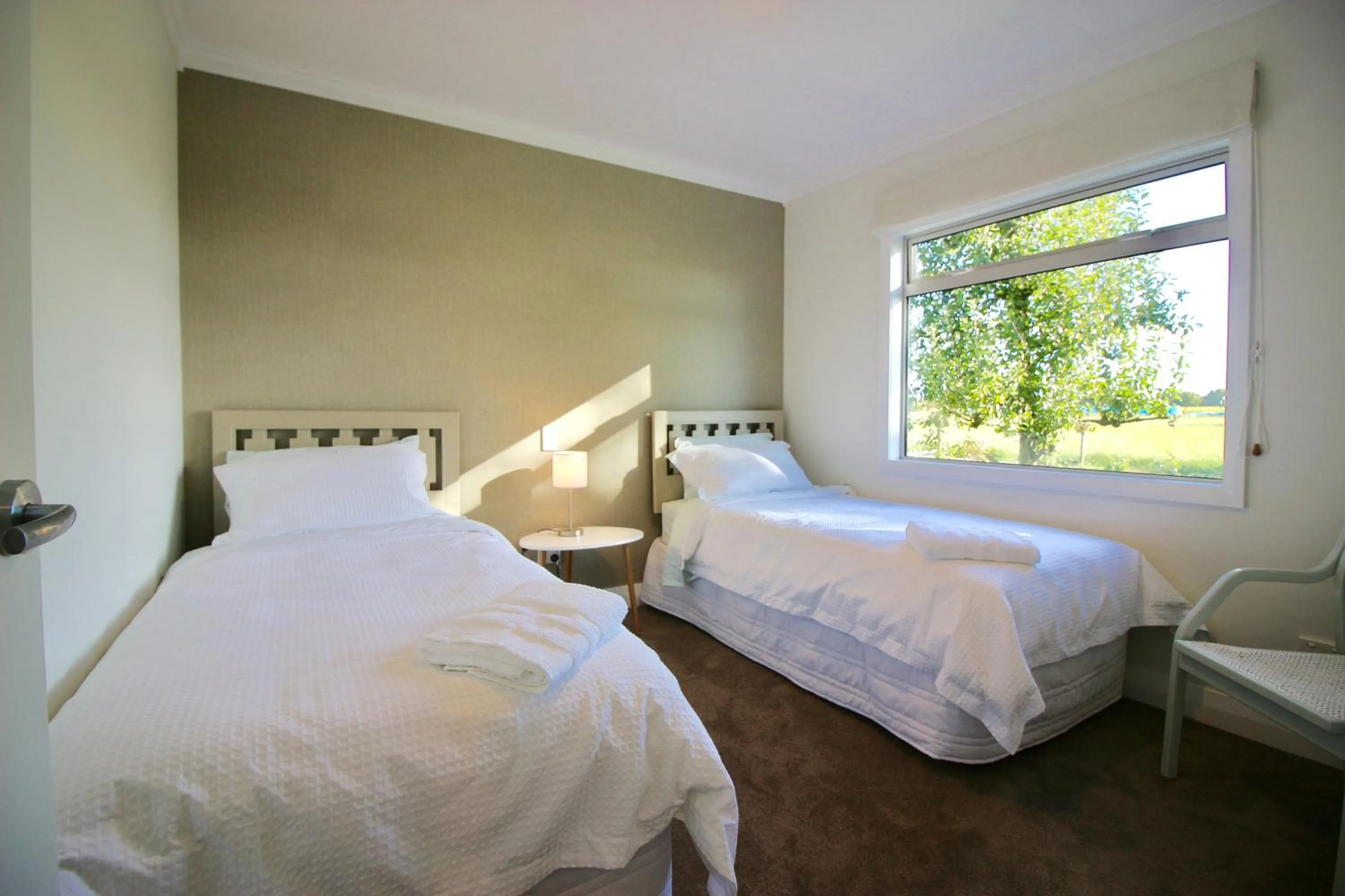 Bedroom, Bed in Walnut Lodge B&B