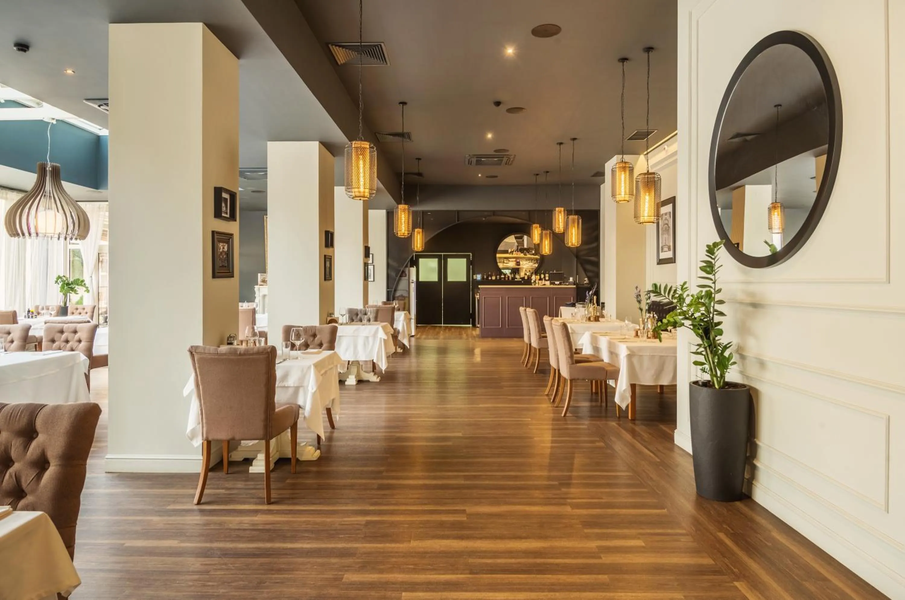 Restaurant/places to eat in Dunav Plaza Hotel