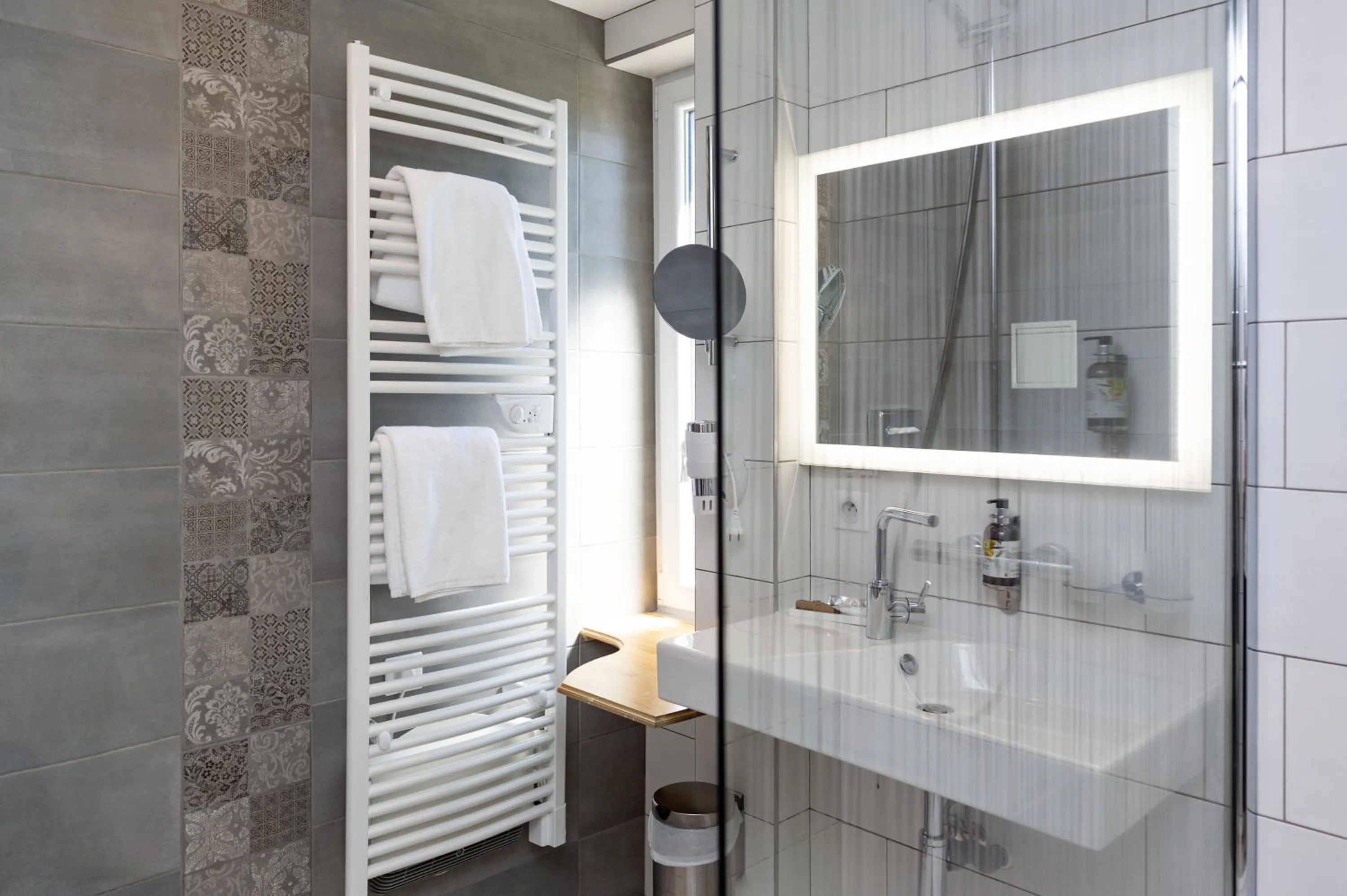 Bathroom in Logis Hotel Des Vosges