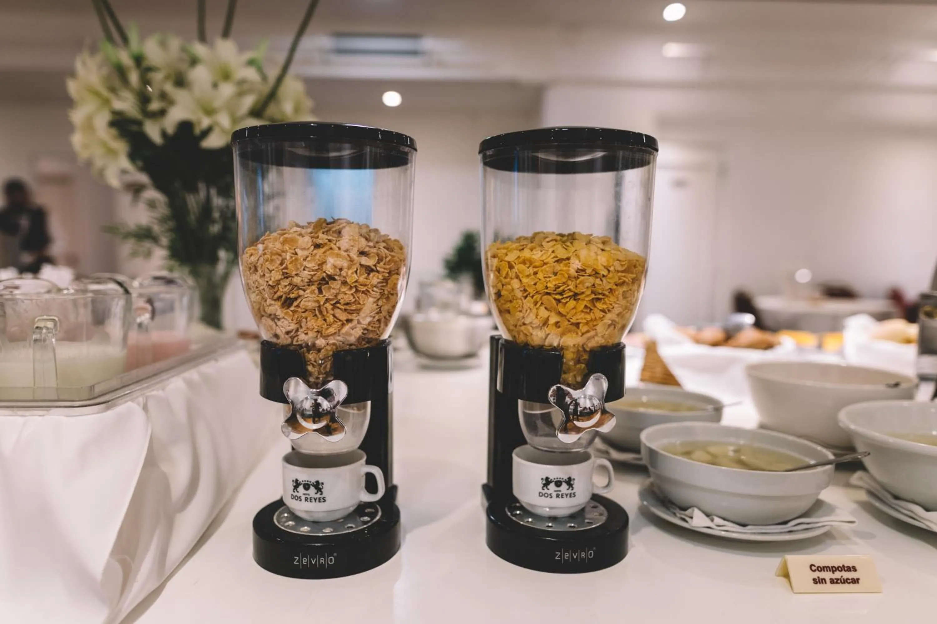 Buffet breakfast in Hotel Dos Reyes