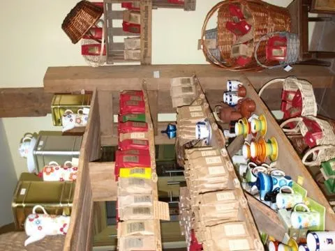 Supermarket/grocery shop in Landhotel zum Honigdieb