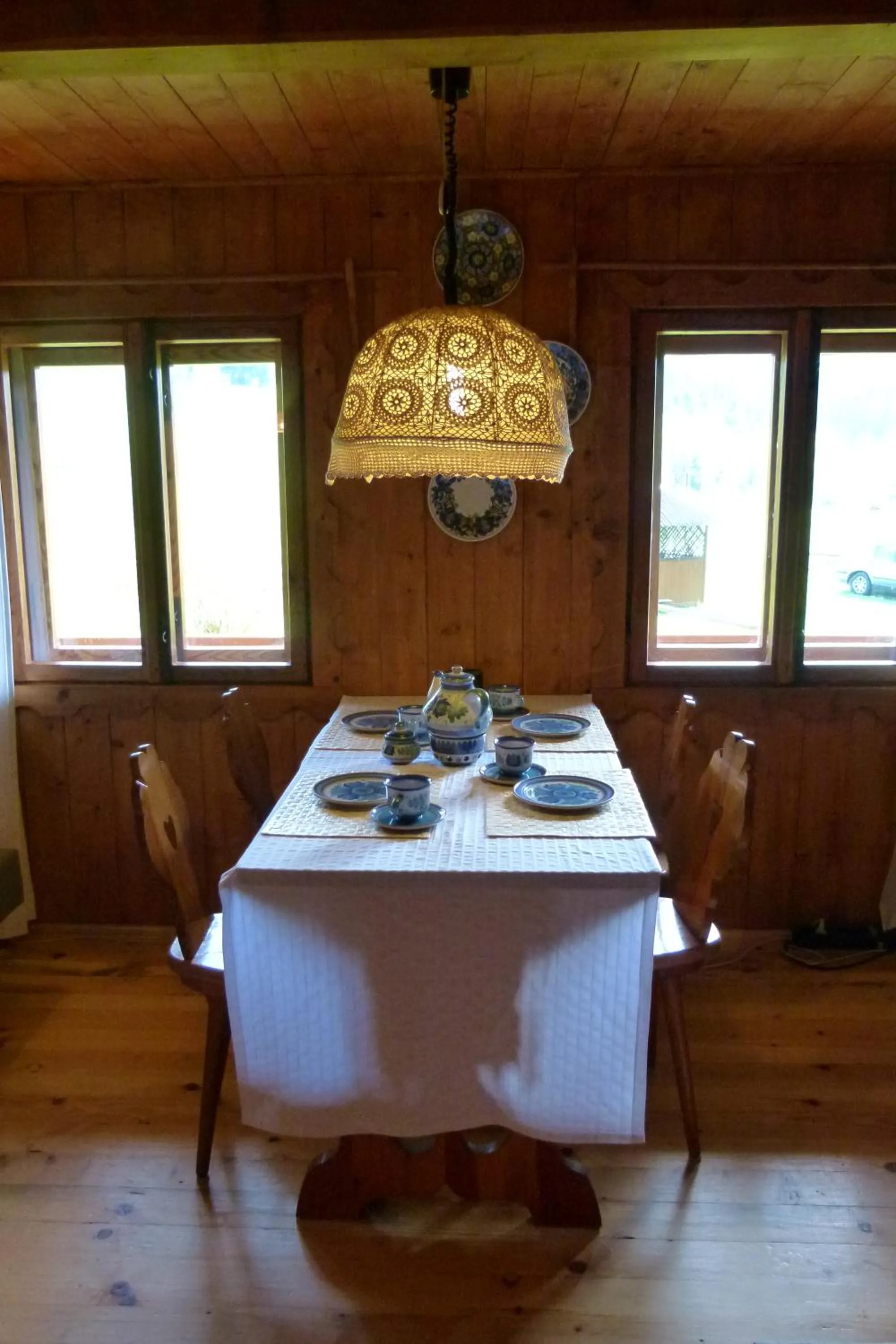 Dining area in Drewniany Domek BB Nad Rzeką