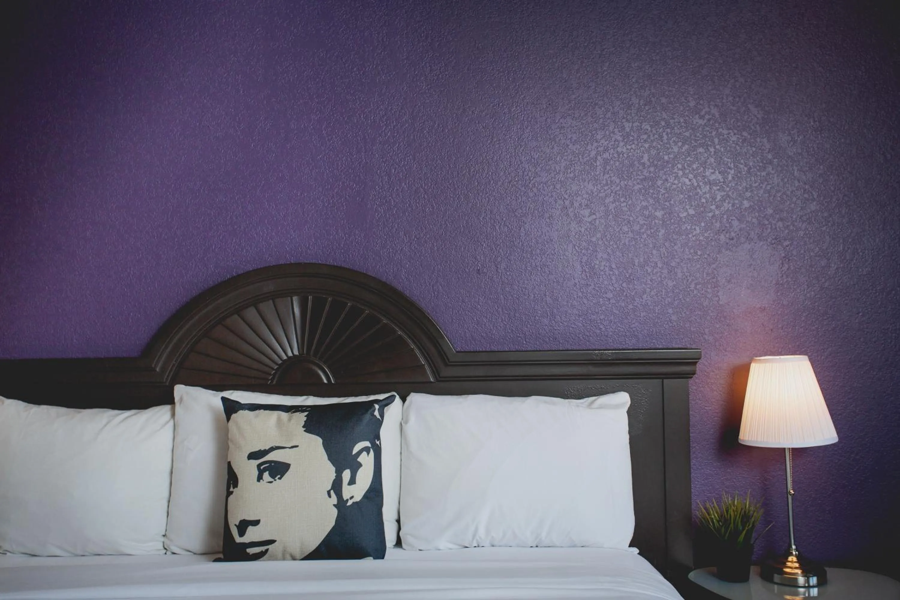 Decorative detail in Alura Inn