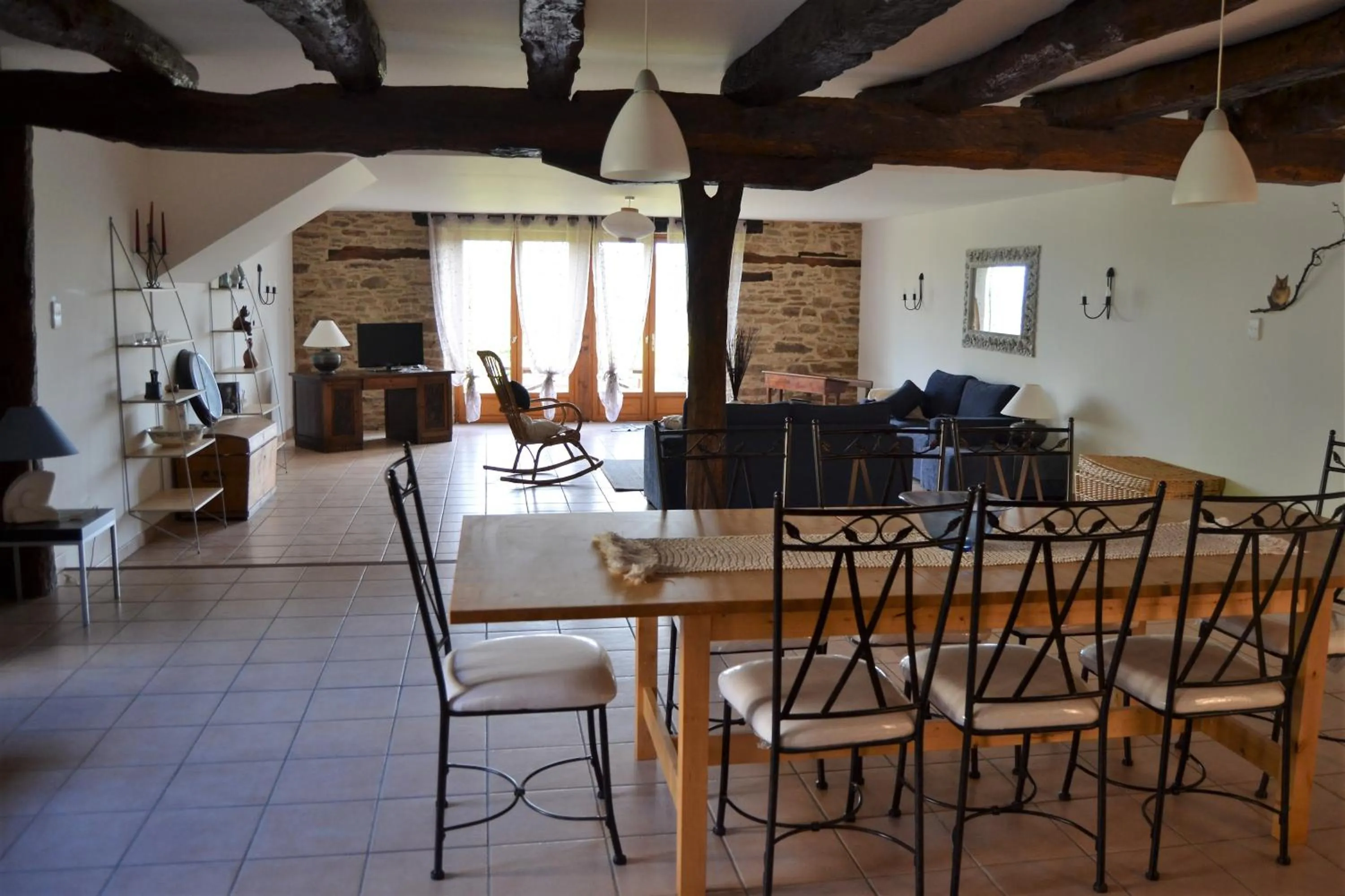 Communal lounge/ TV room in La Colline du Chat Perche