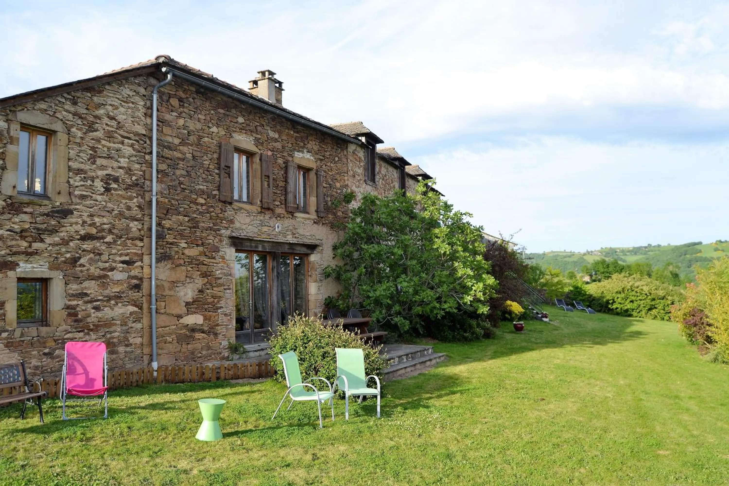 Facade/entrance in La Colline du Chat Perche