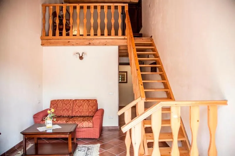 Photo of the whole room in Feudo Bauly