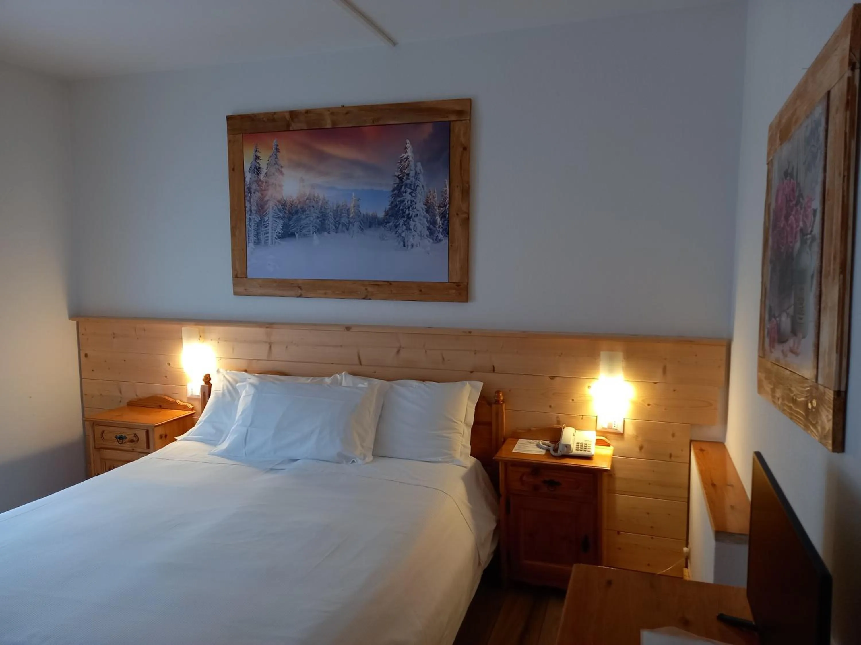 Bed in Albergo Scoiattolo