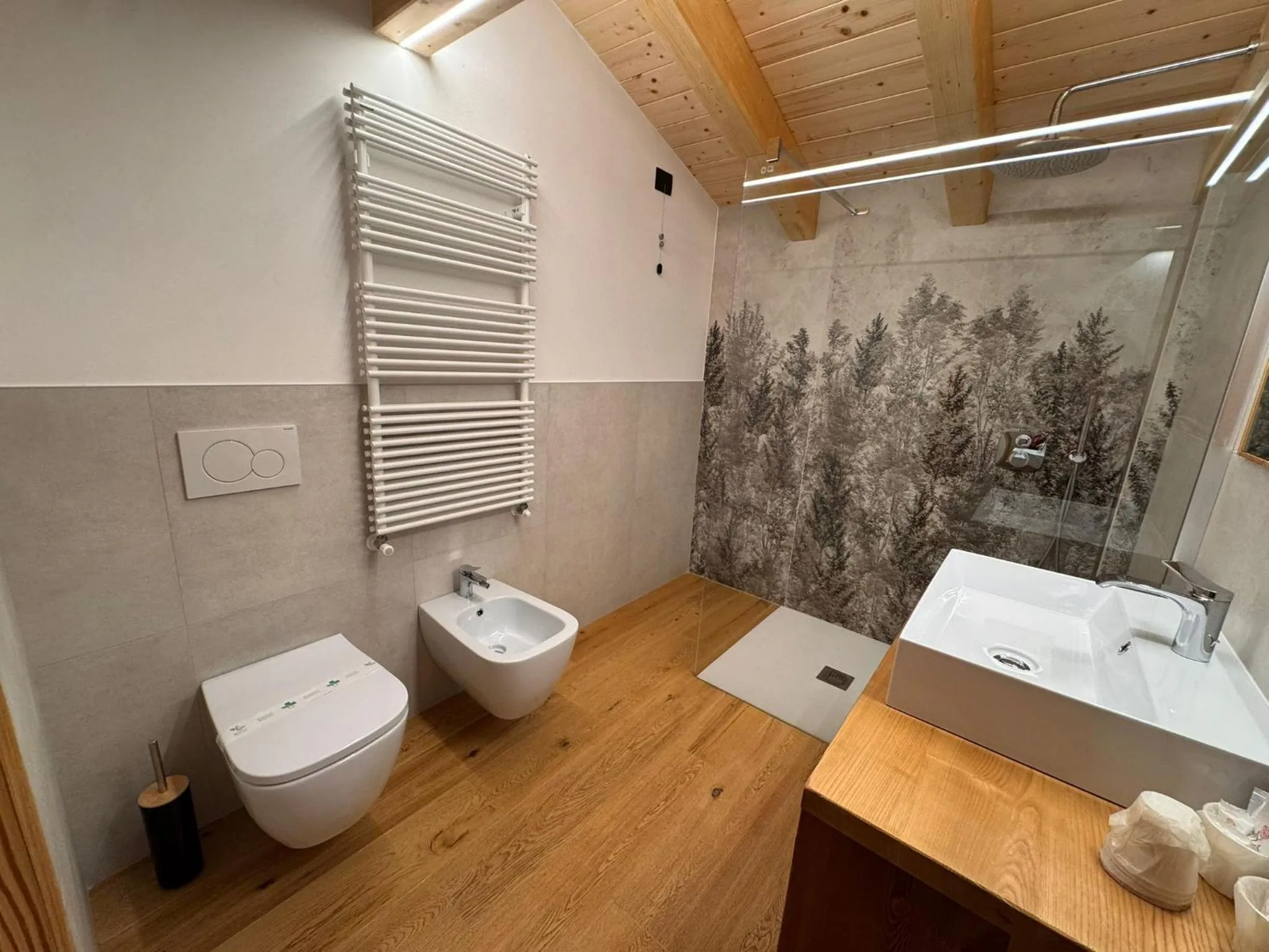 Shower in Albergo Scoiattolo