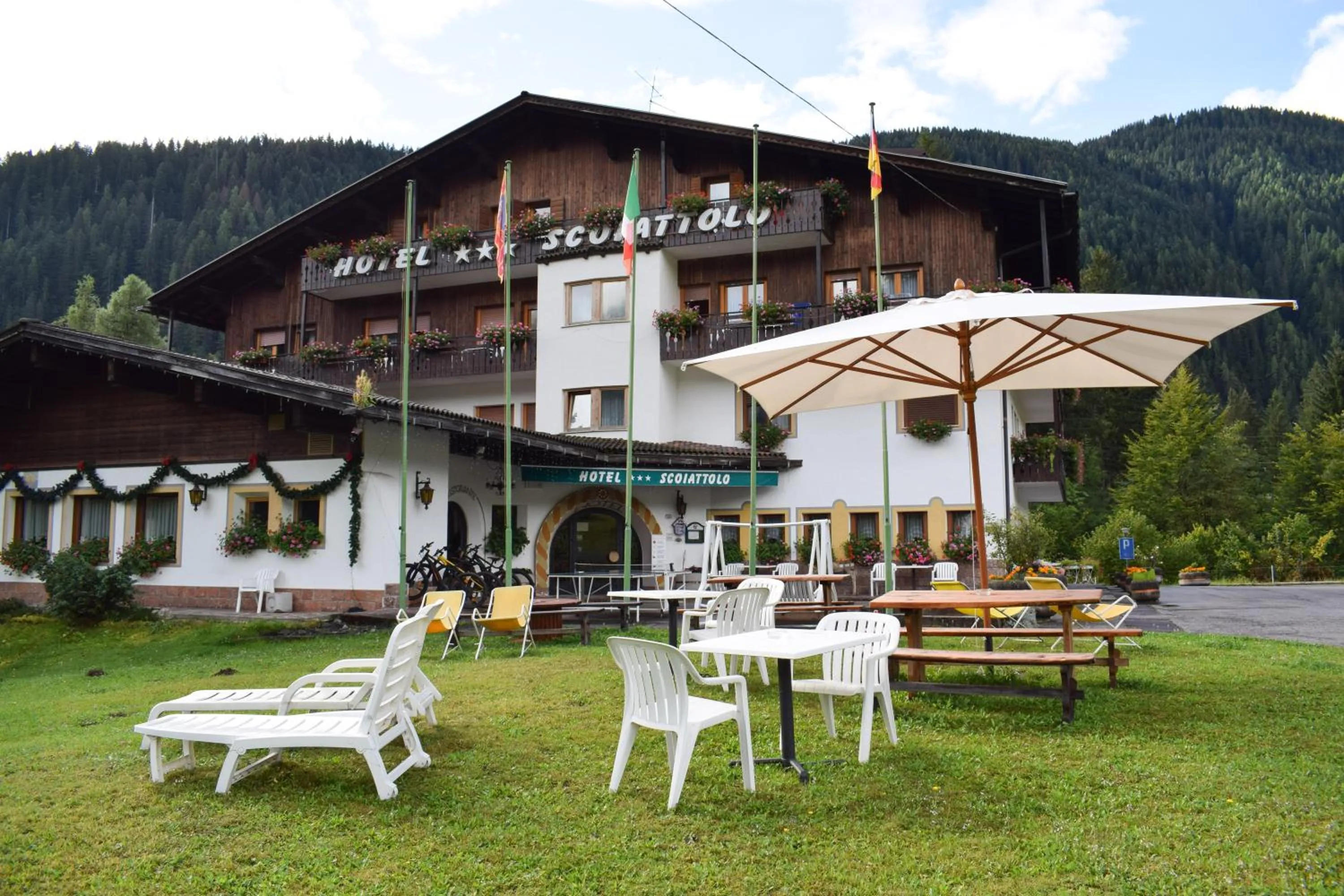 Property building in Albergo Scoiattolo