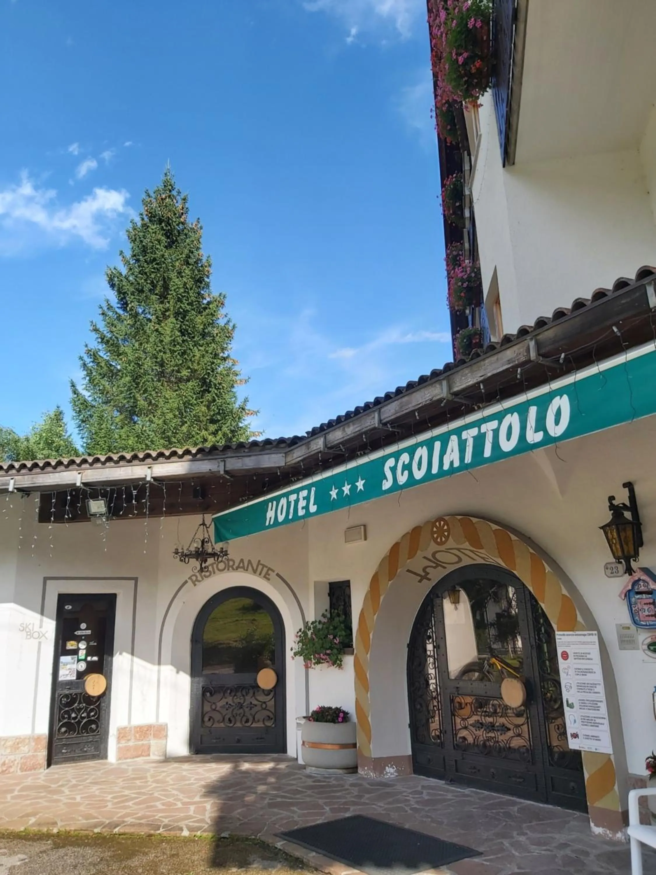 Property building in Albergo Scoiattolo