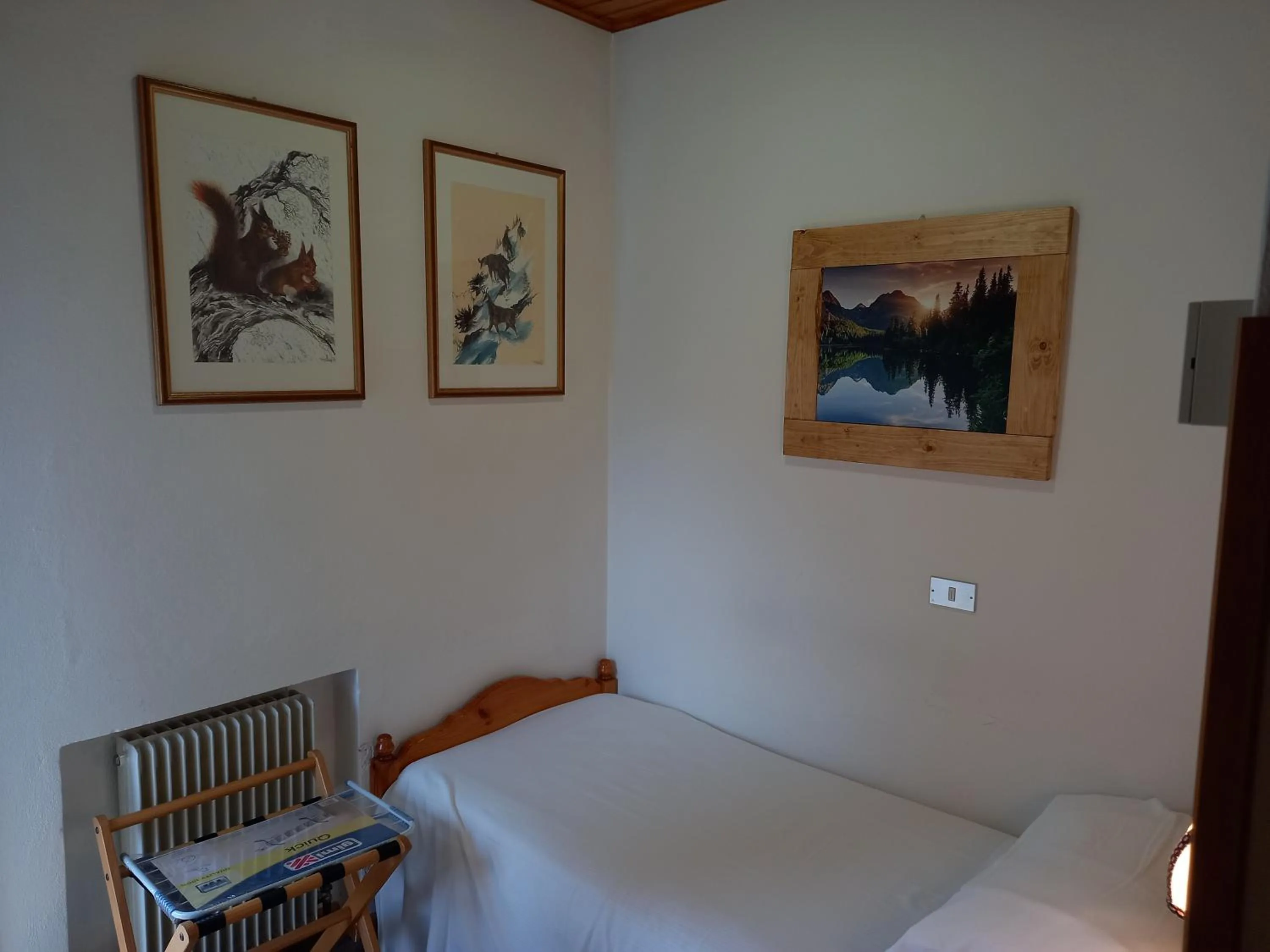 Bed in Albergo Scoiattolo