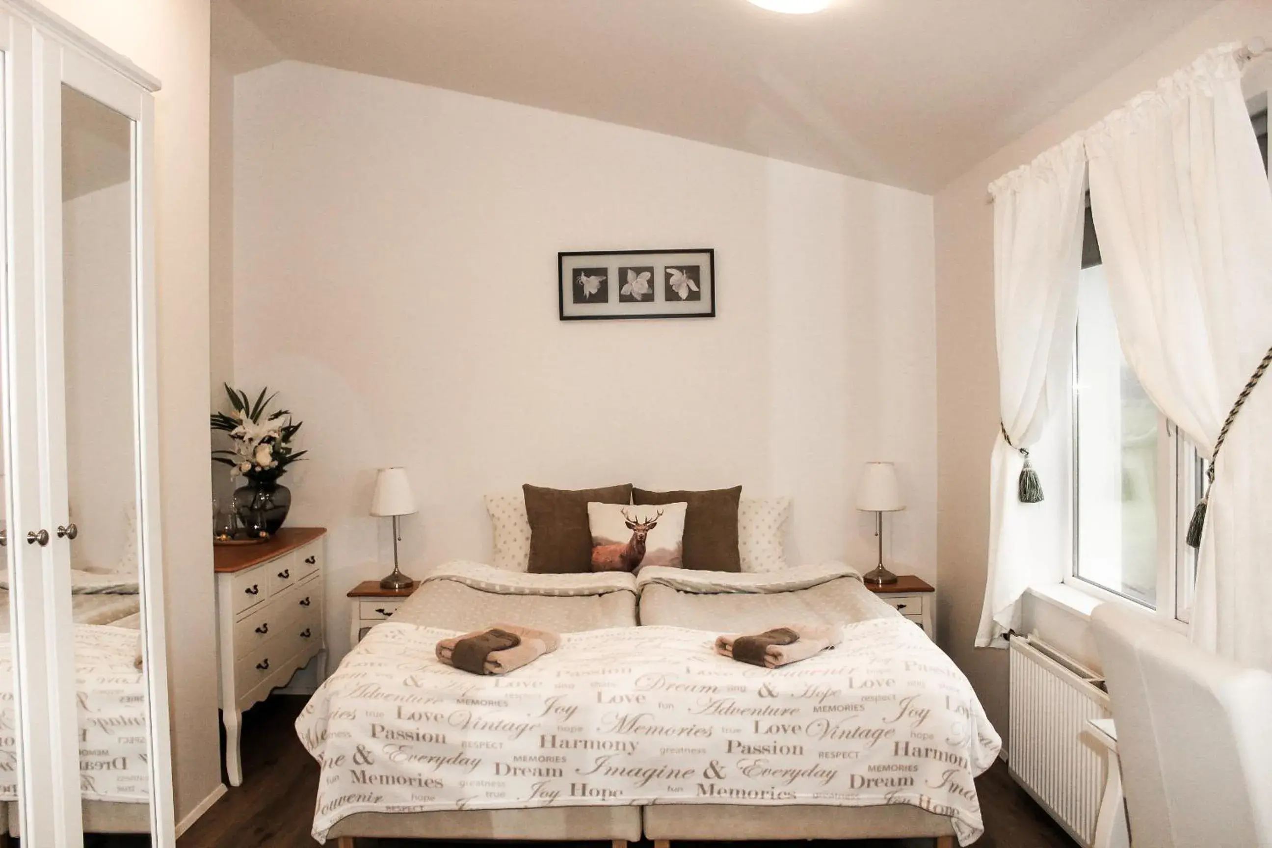 Double Room in Guesthouse Grund Double Room in Guesthouse Grund